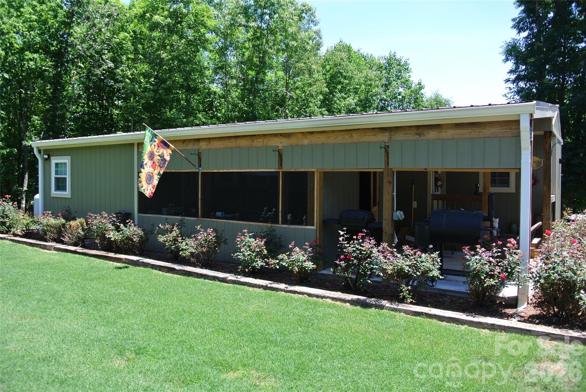 779 Thermal City Road Property Photo 2