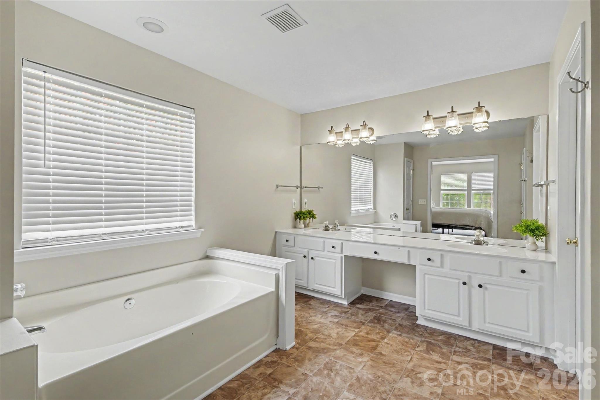 9204 Culcairn Road Property Photo 11