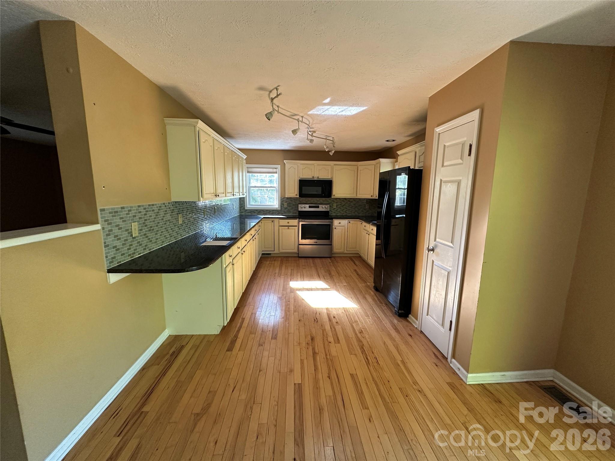 126 Ridgeline Road Property Photo 9