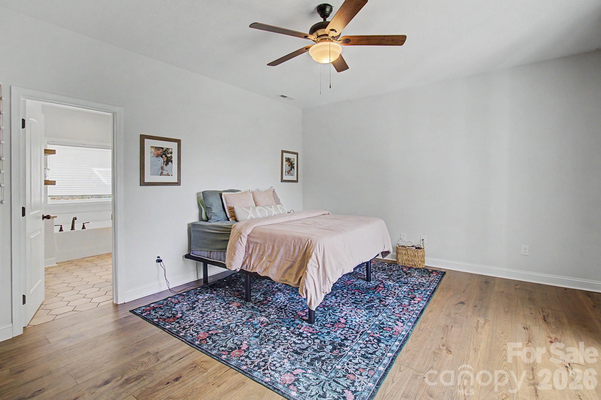 300 Green Meadow Lane Property Photo 17