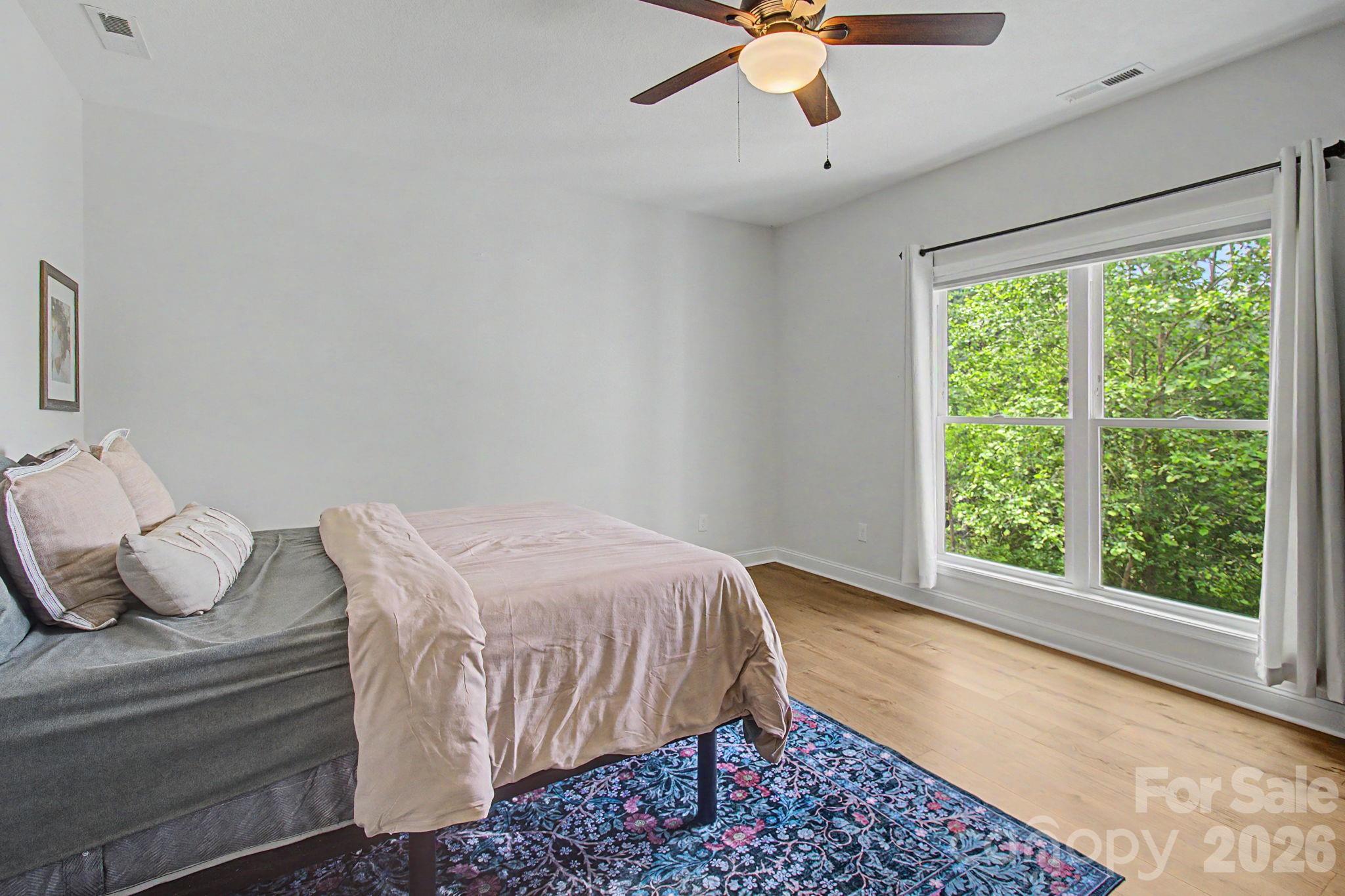 300 Green Meadow Lane Property Photo 18
