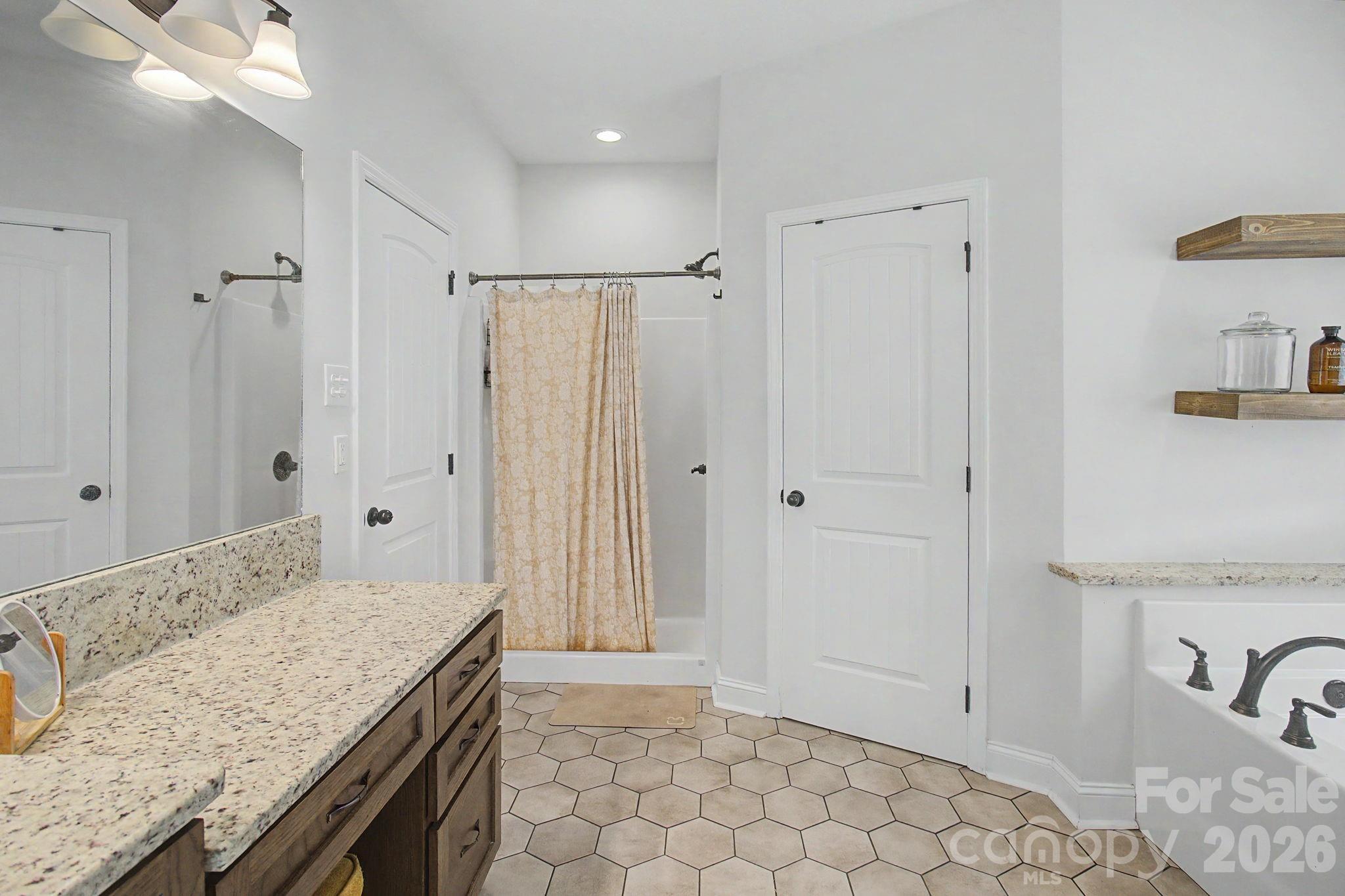 300 Green Meadow Lane Property Photo 19