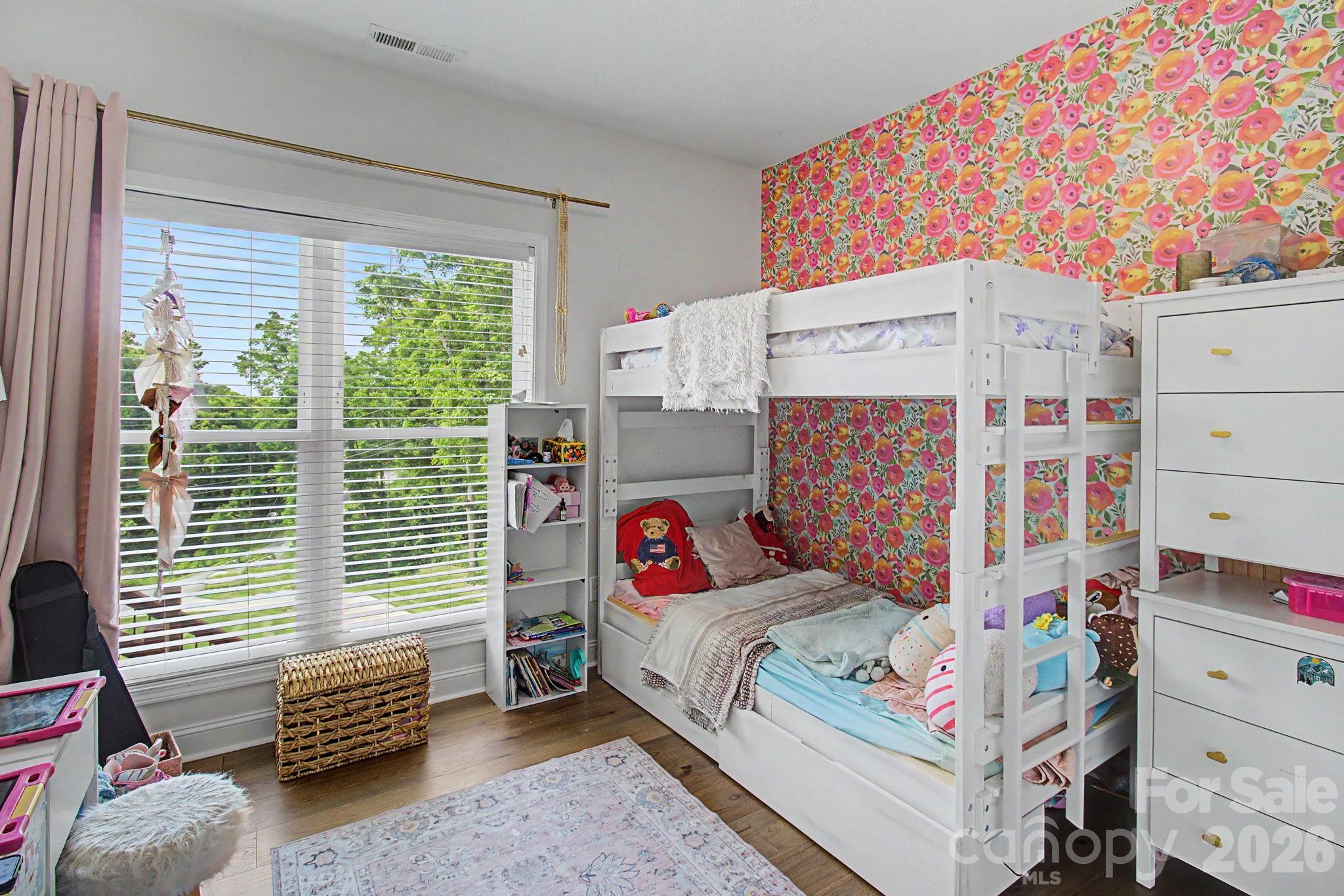 300 Green Meadow Lane Property Photo 22