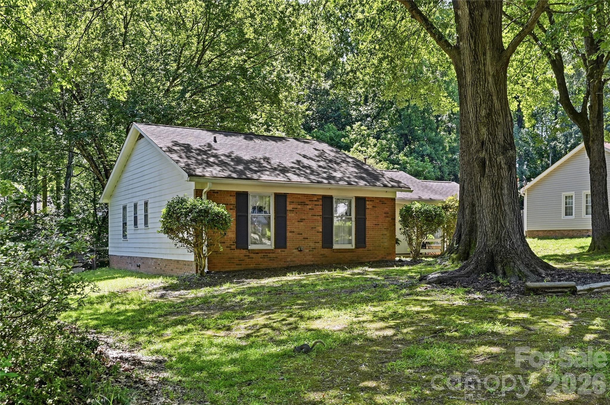 7626 Winterset Drive Property Photo 4