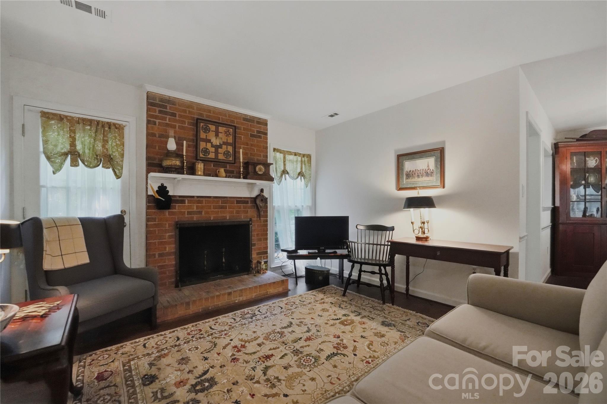 7626 Winterset Drive Property Photo 6