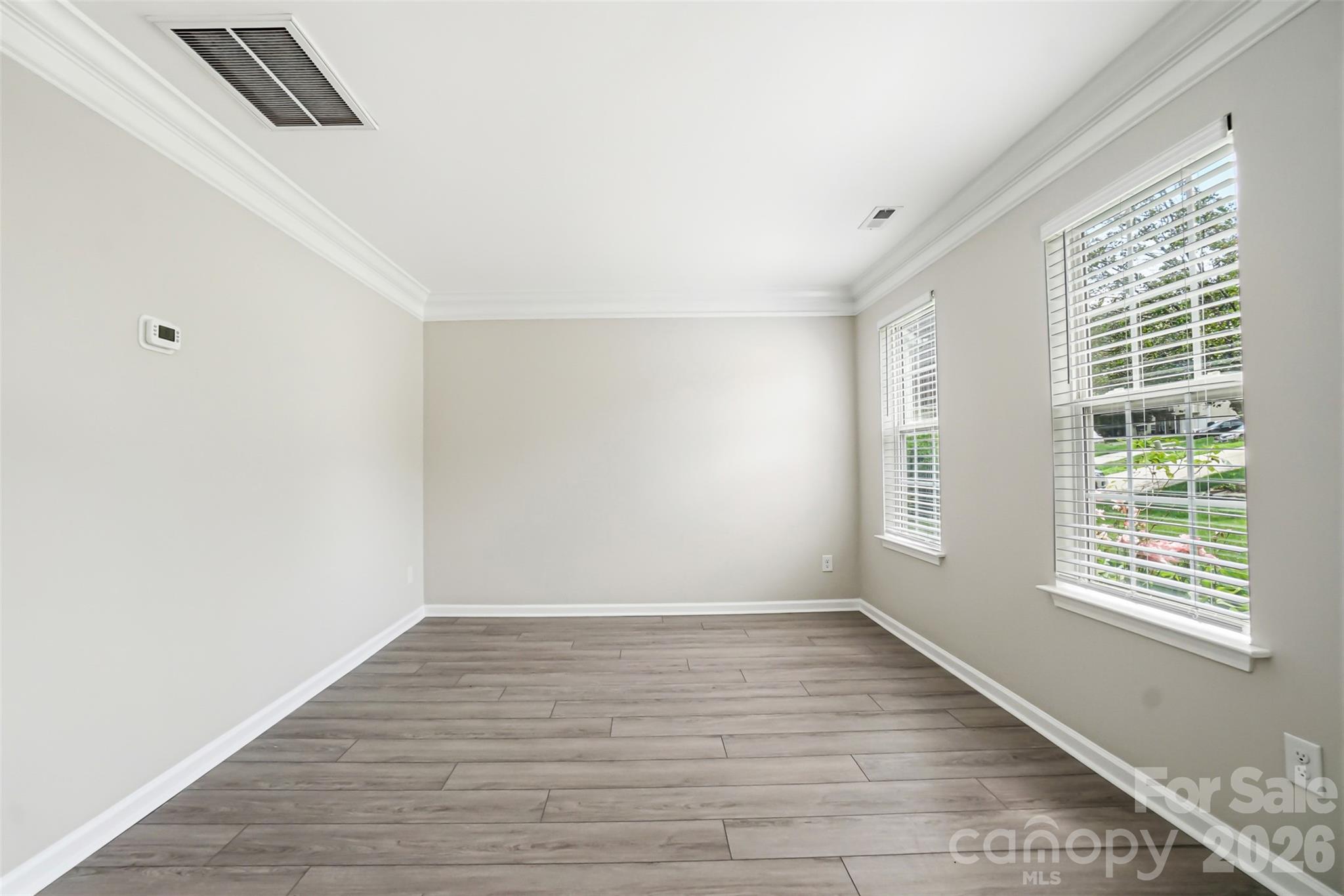 5012 Eagle Creek Drive Property Photo 5