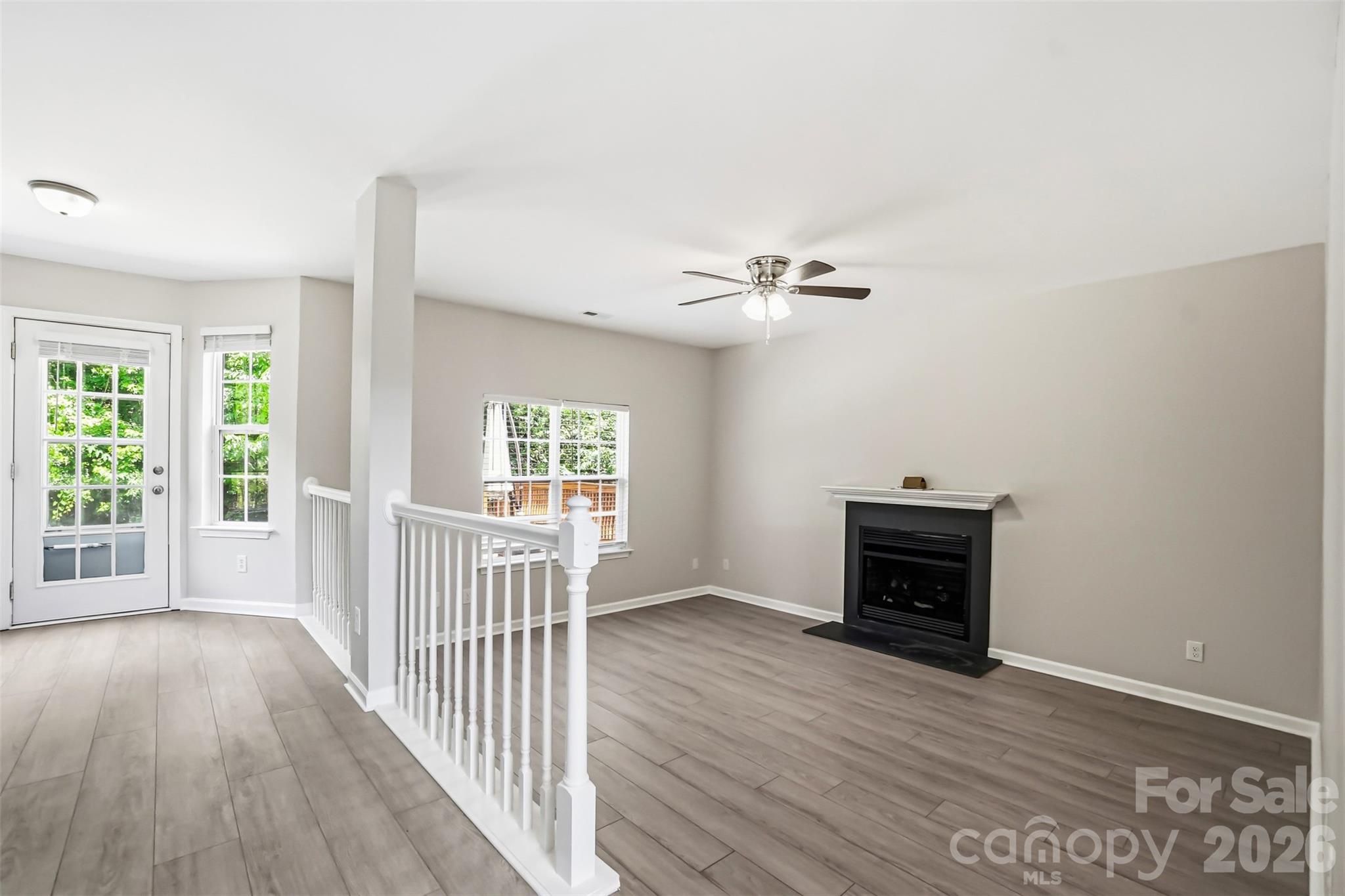 5012 Eagle Creek Drive Property Photo 6