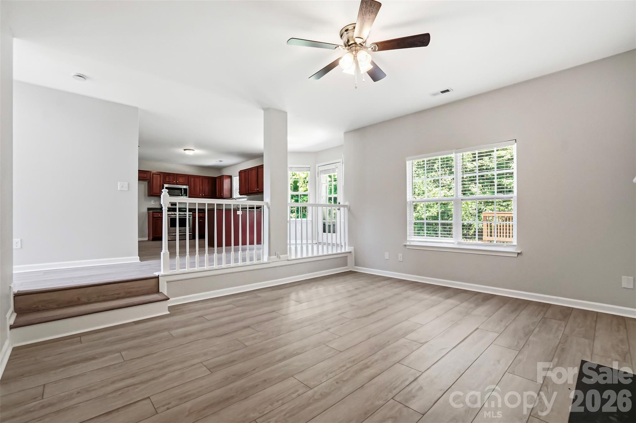 5012 Eagle Creek Drive Property Photo 8