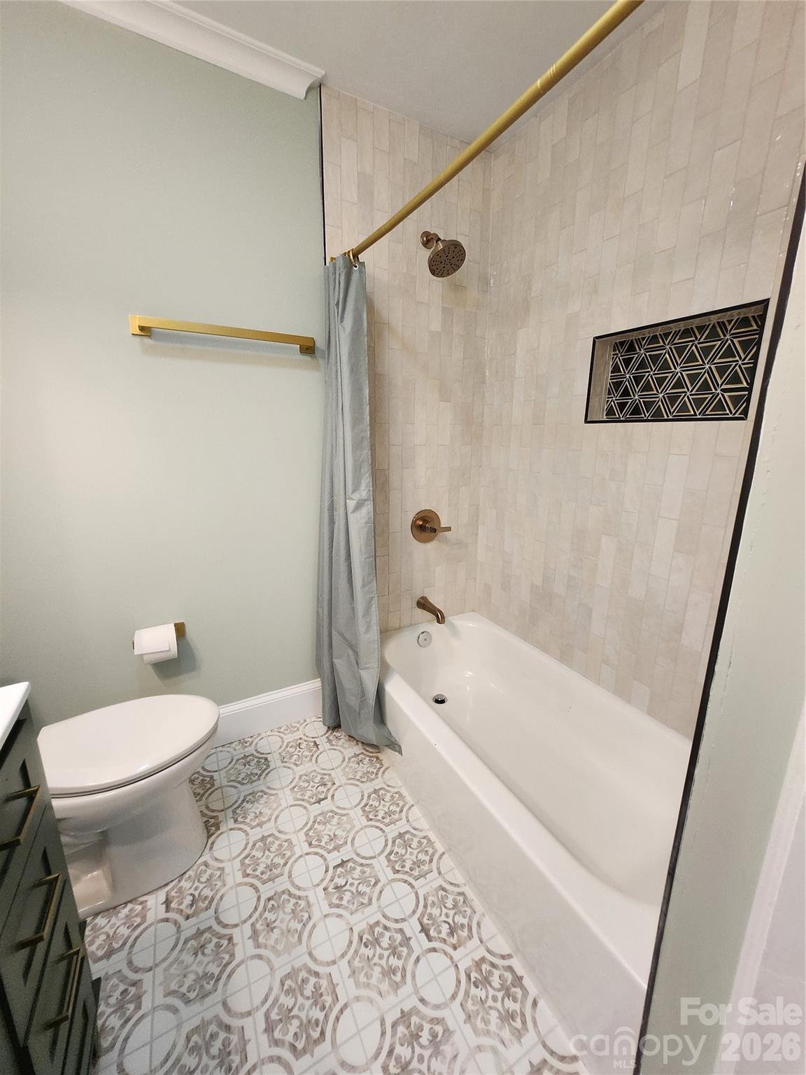 135 Beech Street Property Photo 23