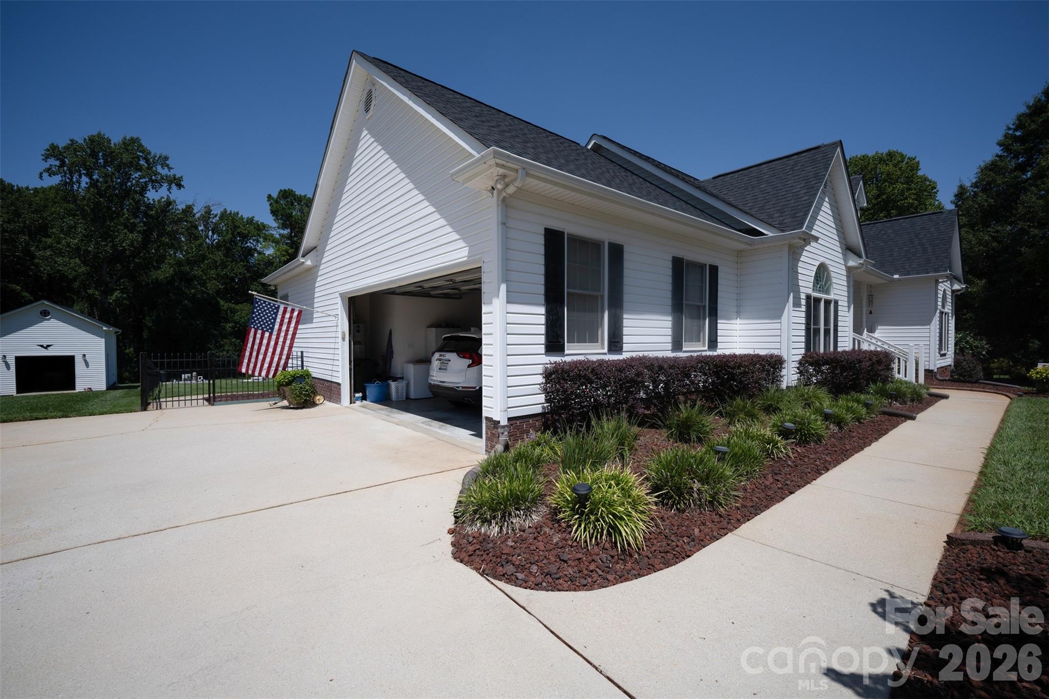 115 Providence Place Property Photo 4