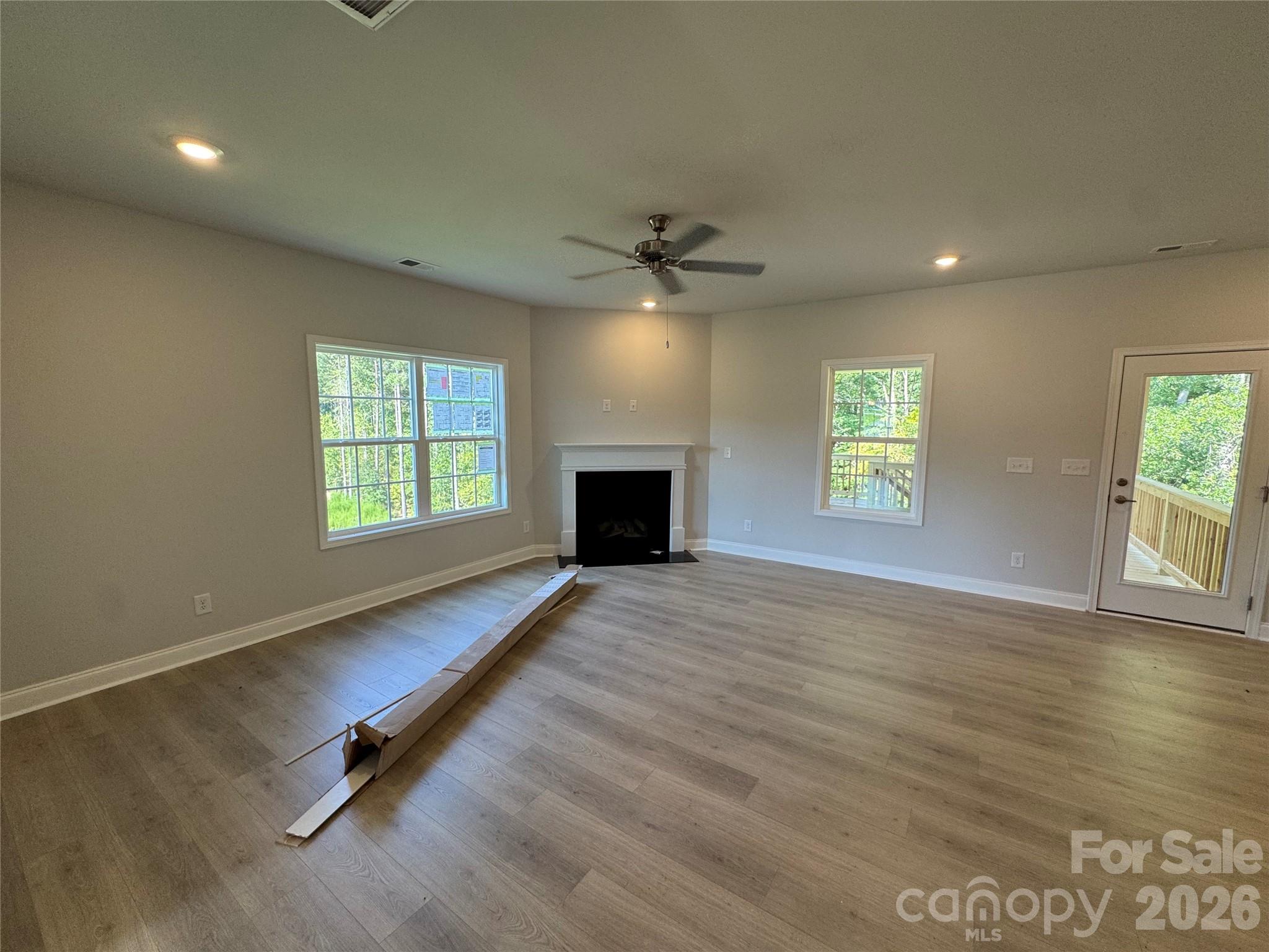 1570 Autumn Lane 117 Property Photo 6