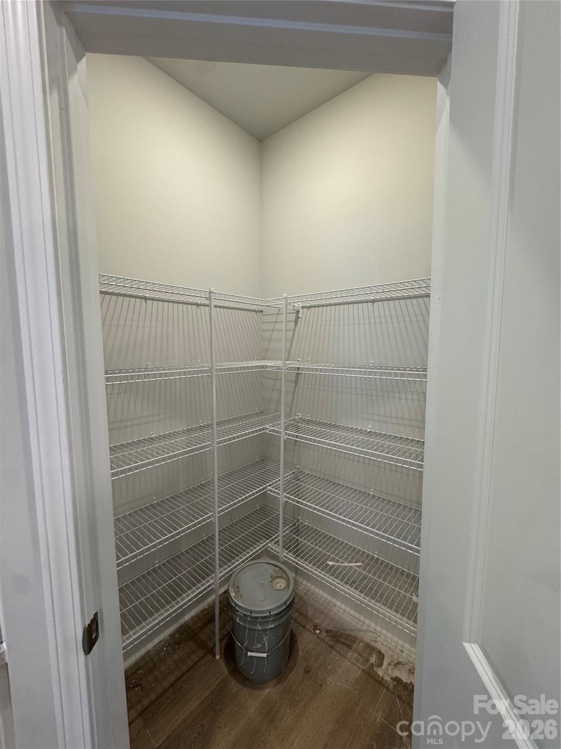 1570 Autumn Lane 117 Property Photo 10