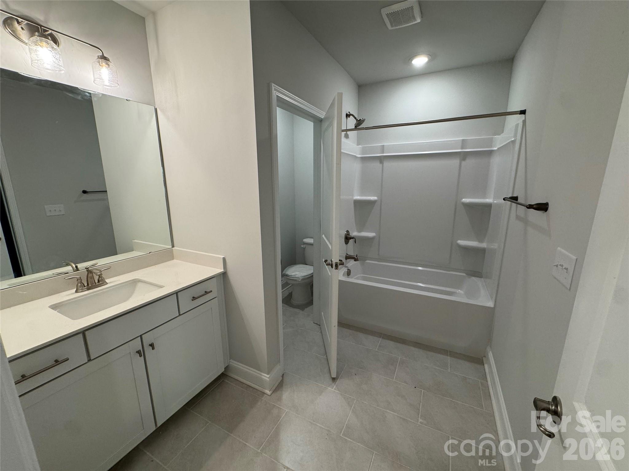 1570 Autumn Lane 117 Property Photo 35