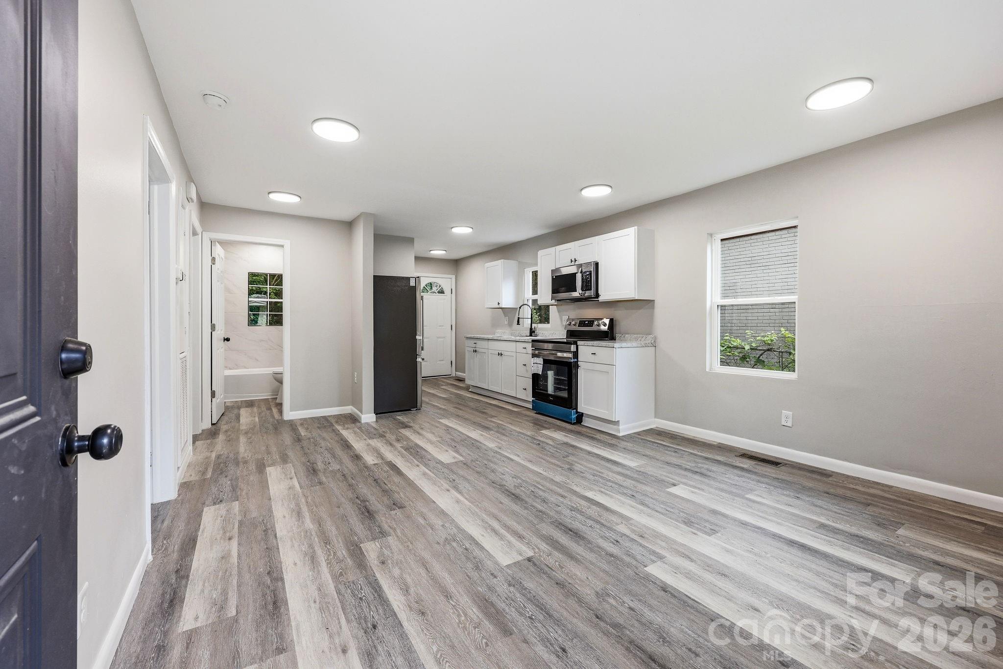 1829 Taylor Avenue Property Photo 2