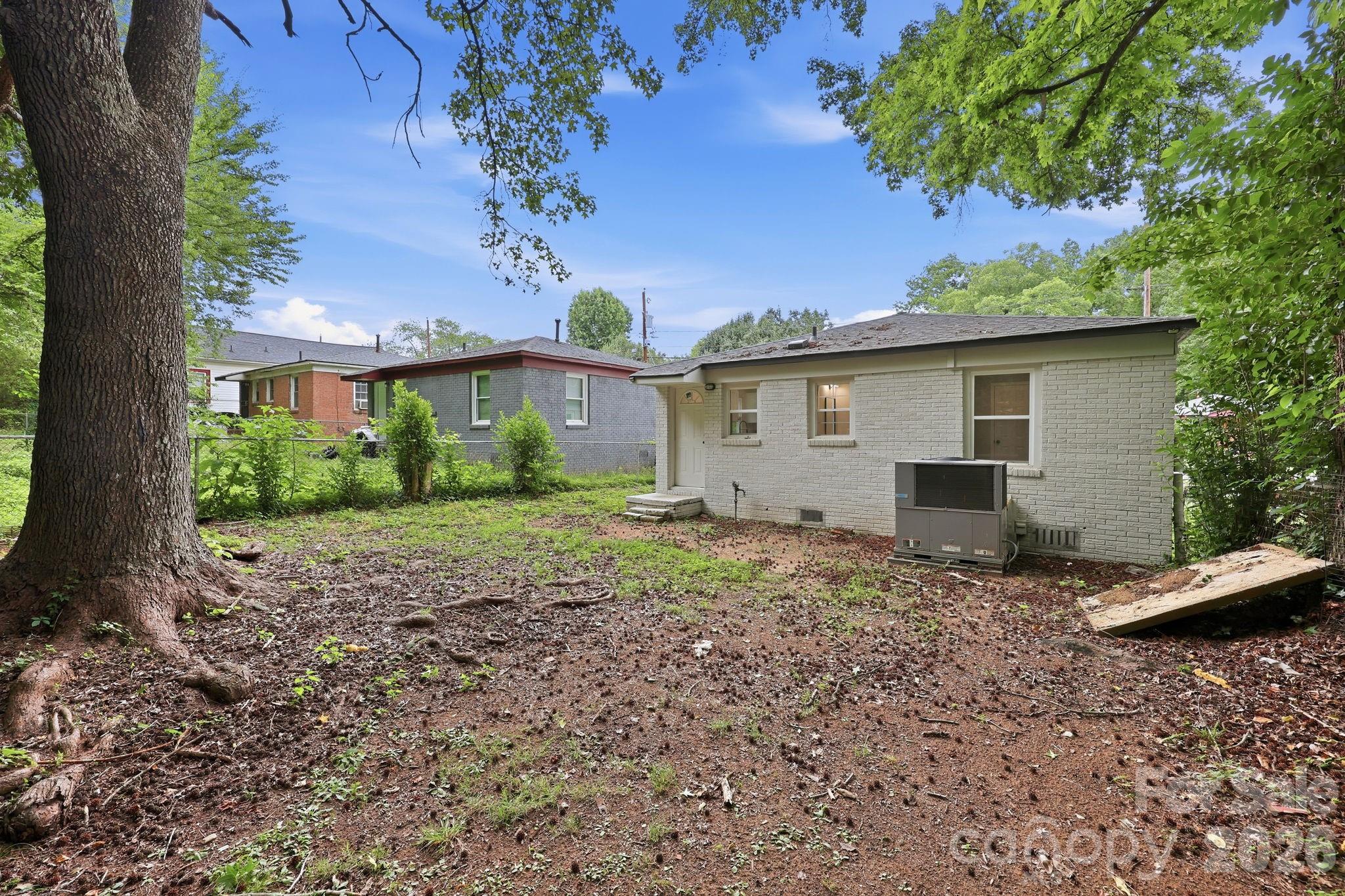 1829 Taylor Avenue Property Photo 8