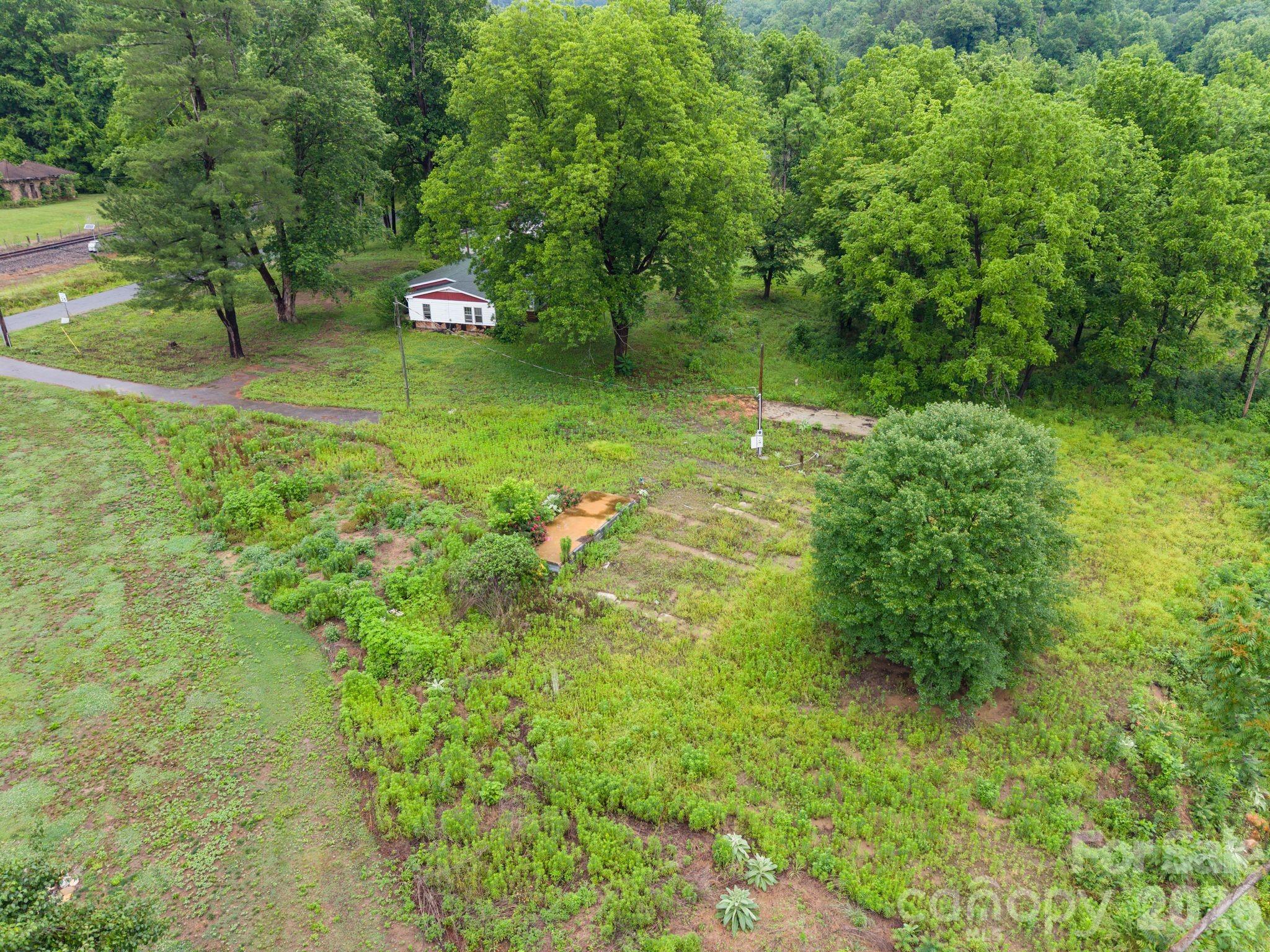450 Orchard Street Property Photo 5