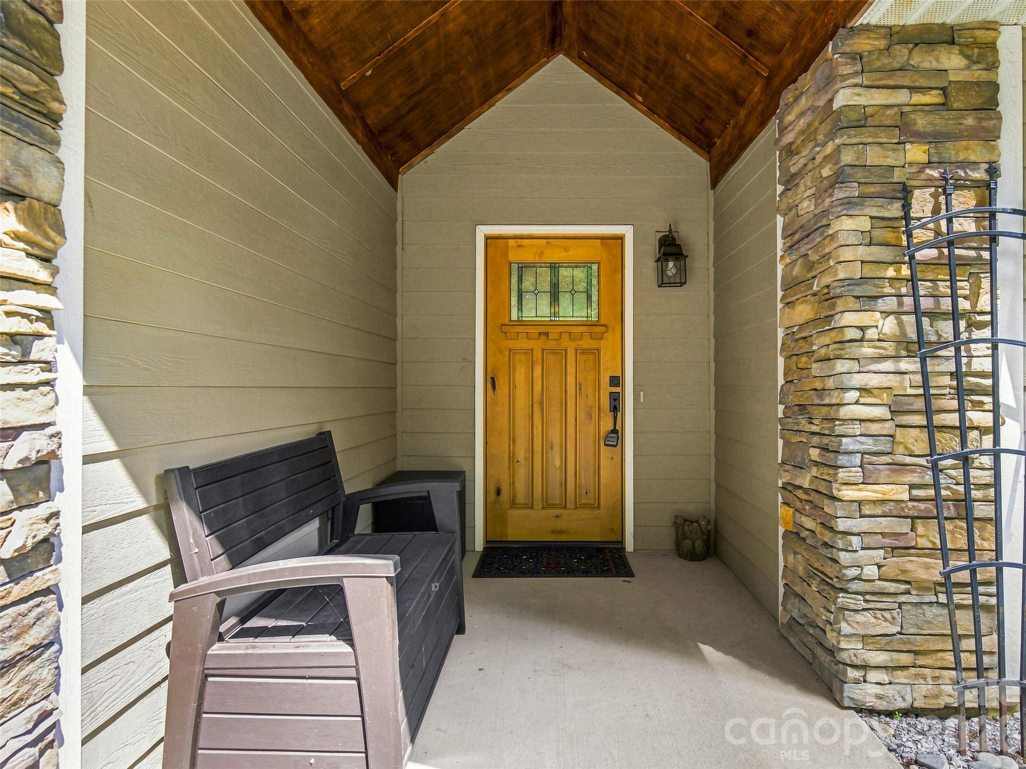 16 Jennlynn Drive Property Photo 7