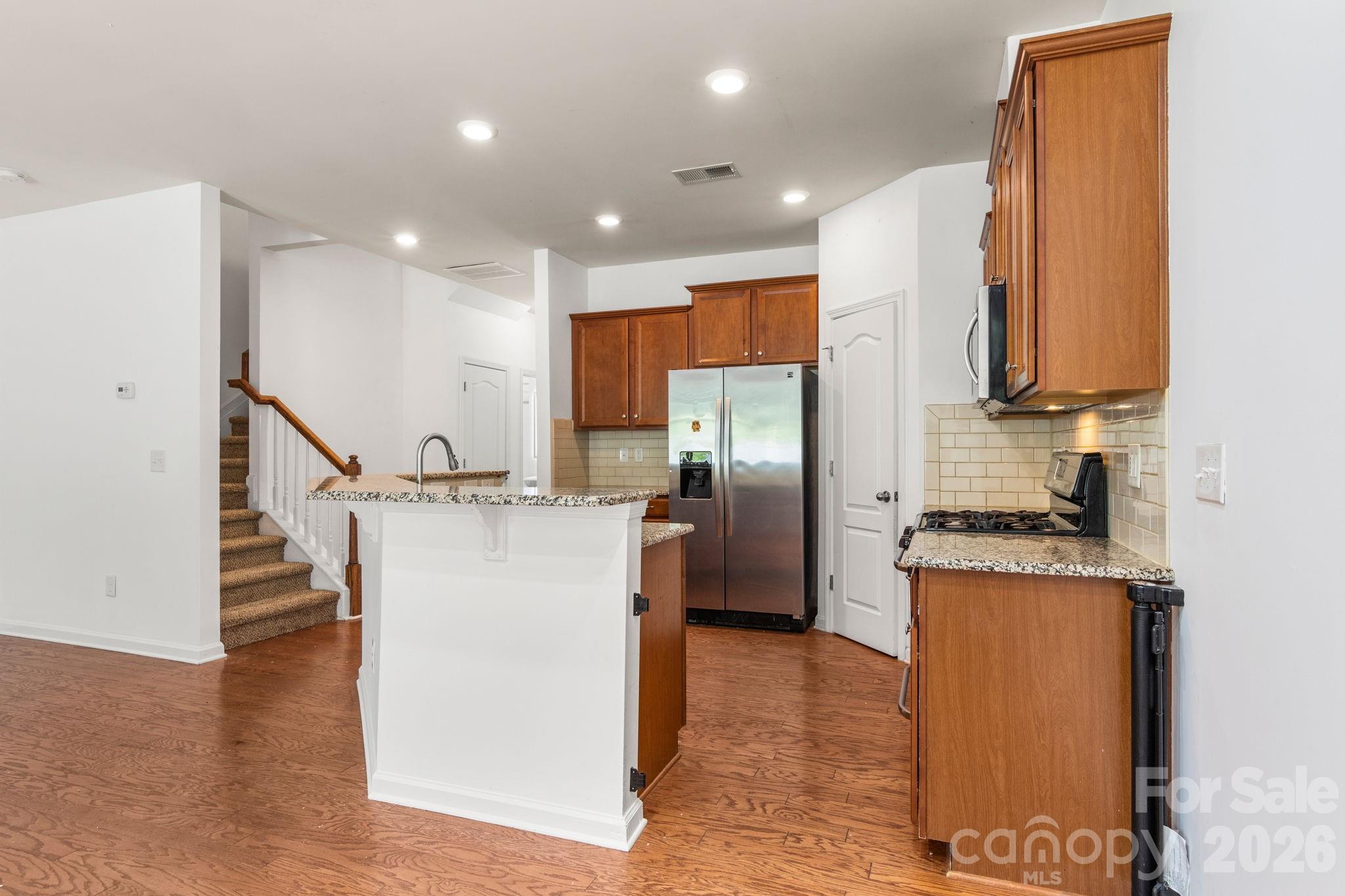4037 Black Walnut Way Property Photo 8