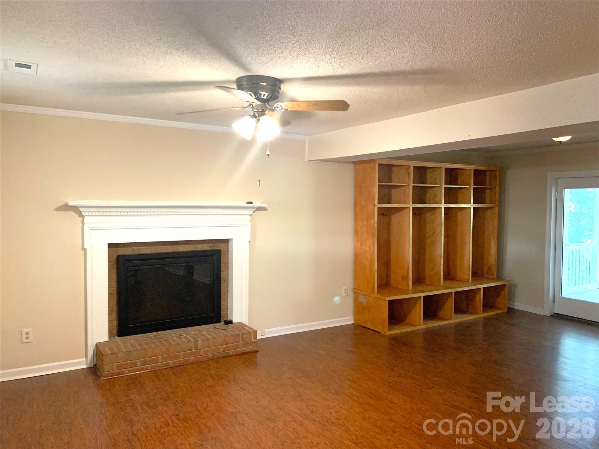1114 Glenshannon Road Property Photo 6