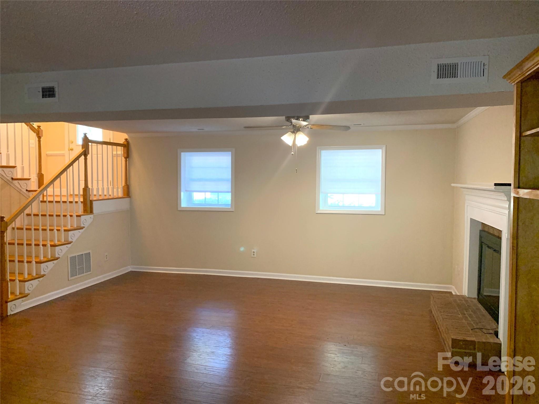 1114 Glenshannon Road Property Photo 8