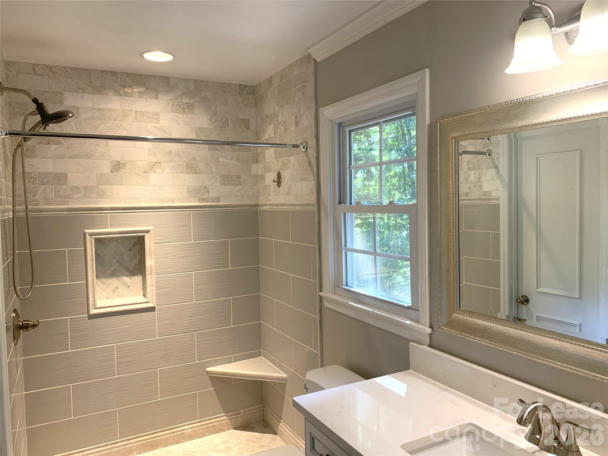 1114 Glenshannon Road Property Photo 15