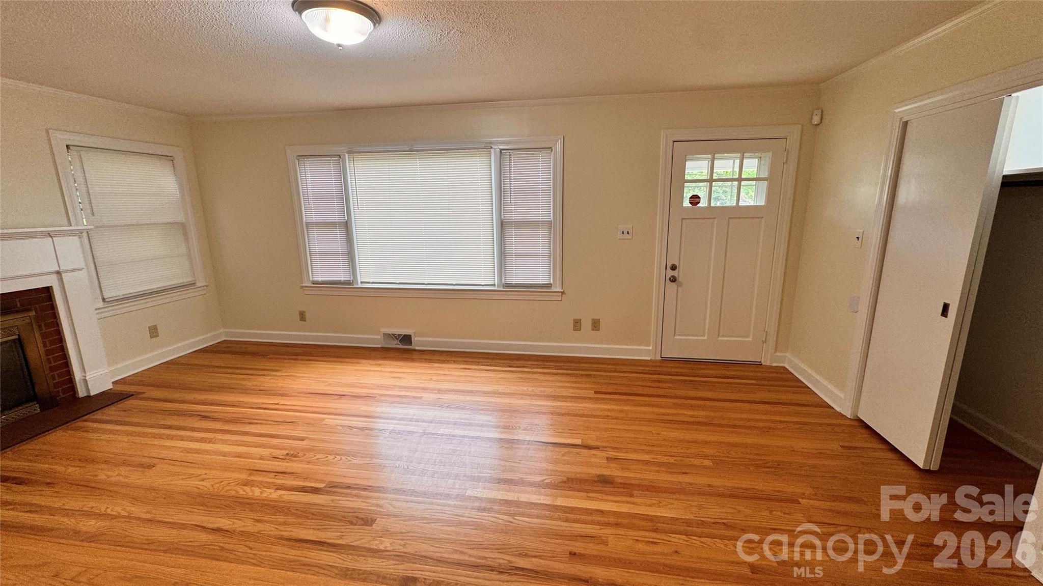 690 Brookdale Drive Property Photo 3