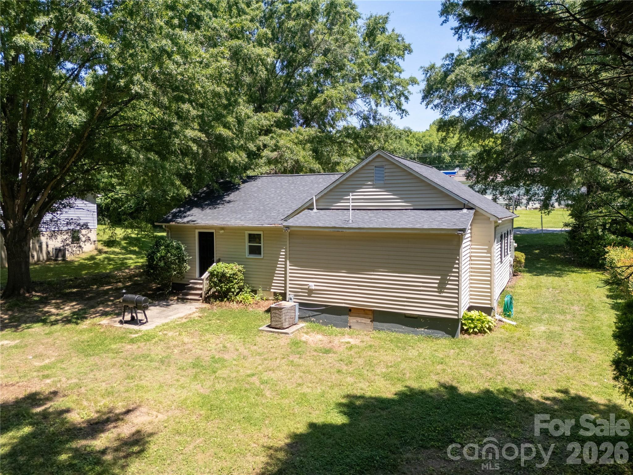 1620 Blueberry Street Property Photo 29