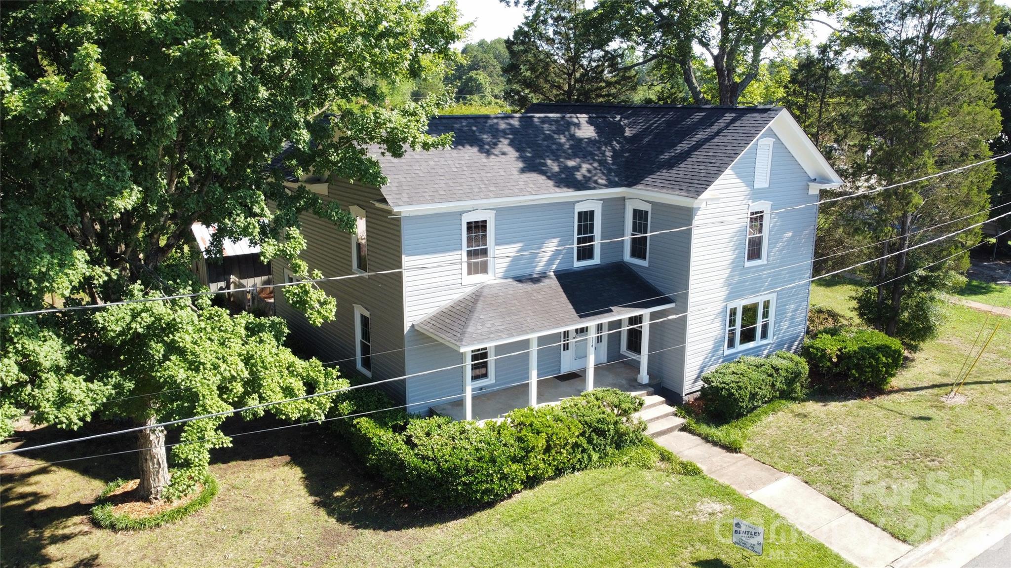 114 N Harris Street Property Photo 1