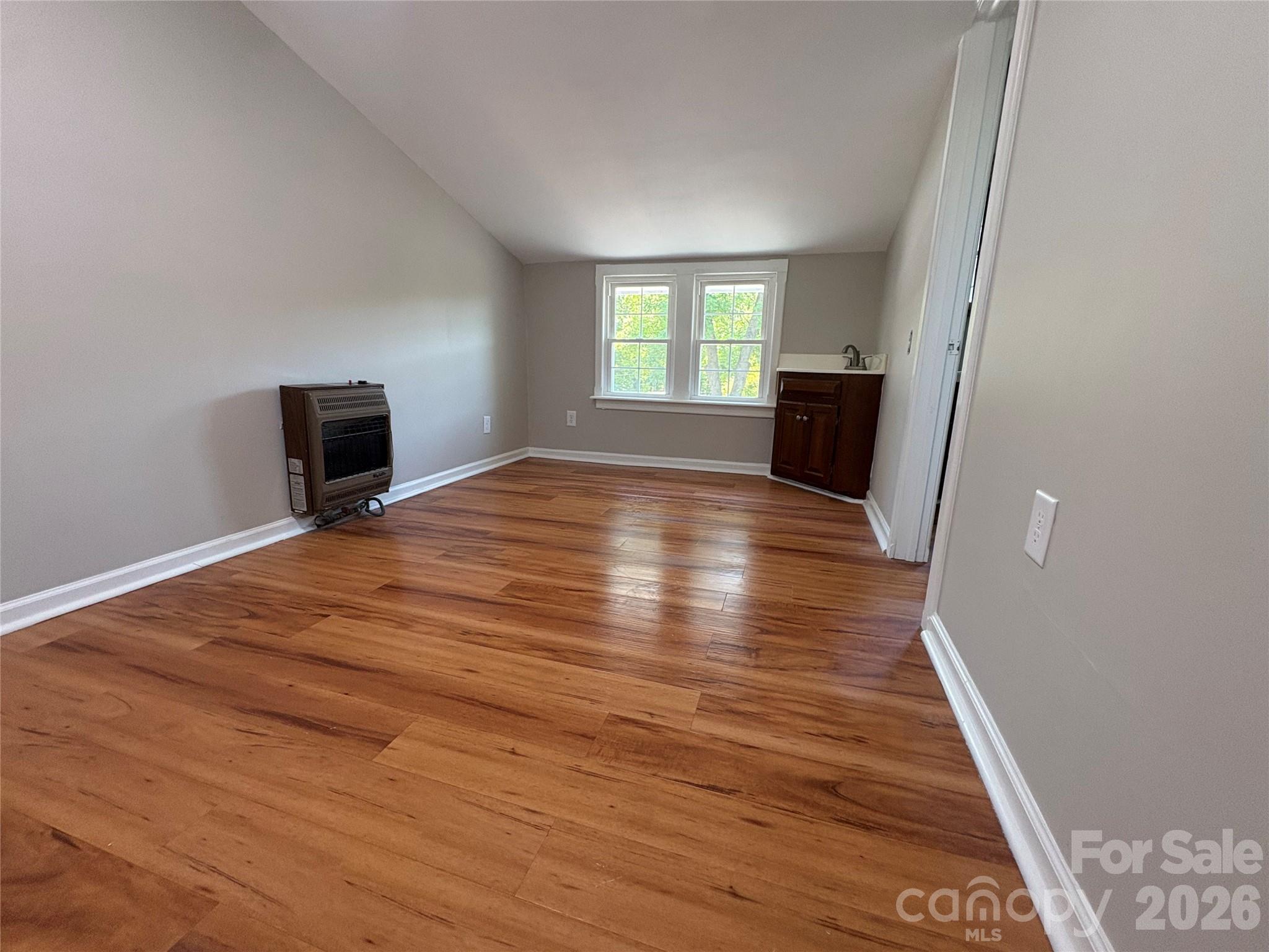 114 N Harris Street Property Photo 20