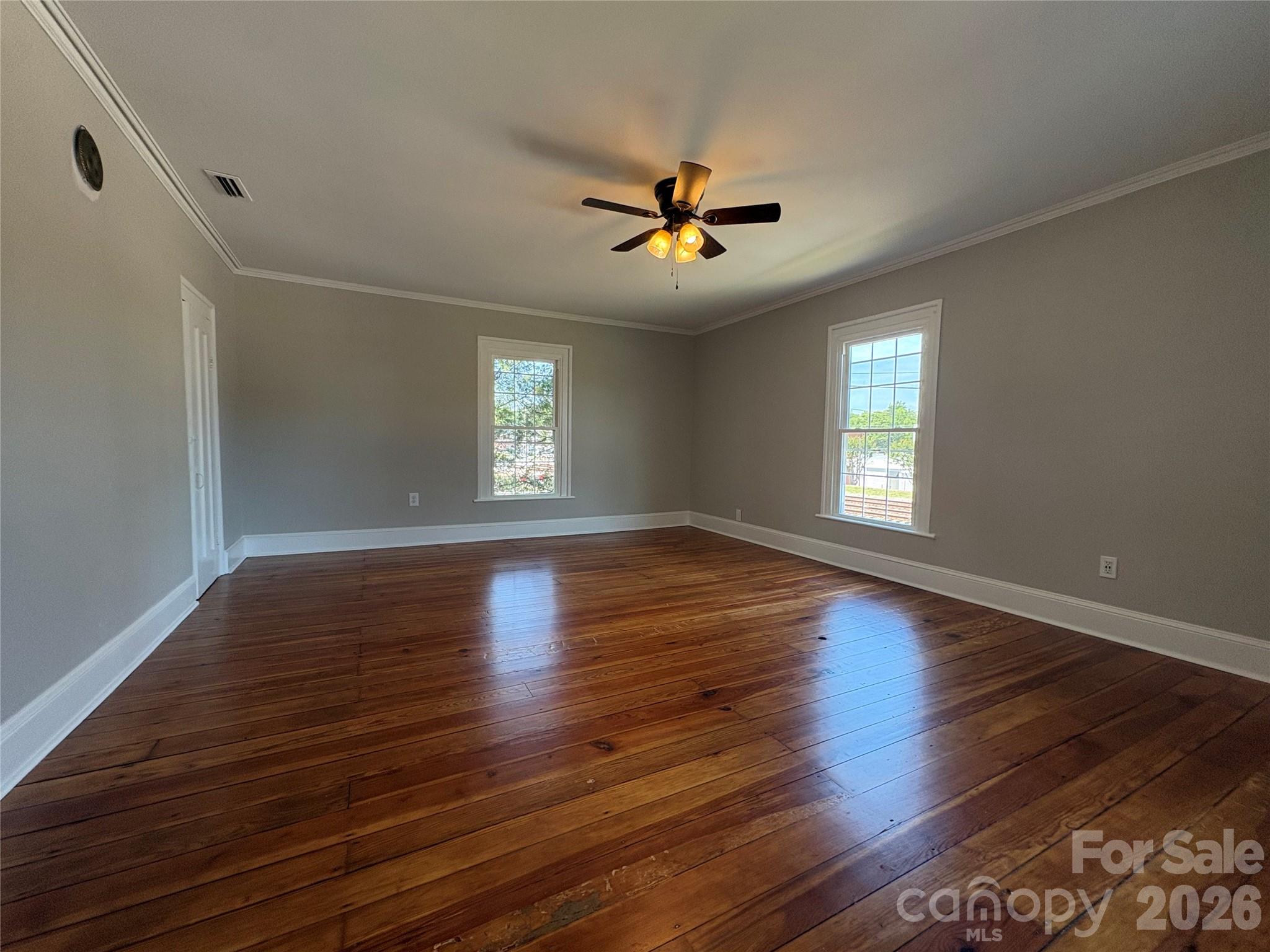 114 N Harris Street Property Photo 26