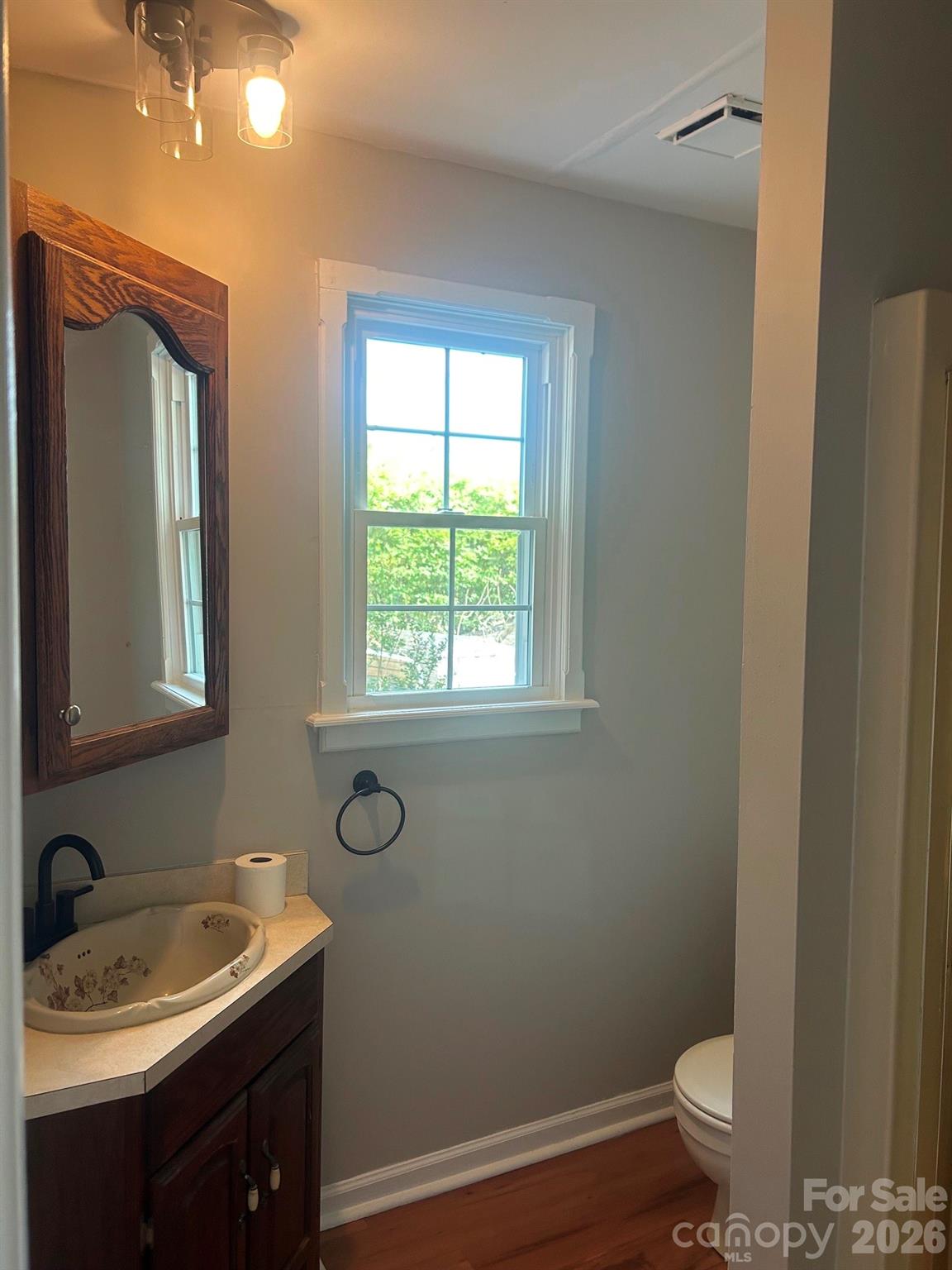 114 N Harris Street Property Photo 32