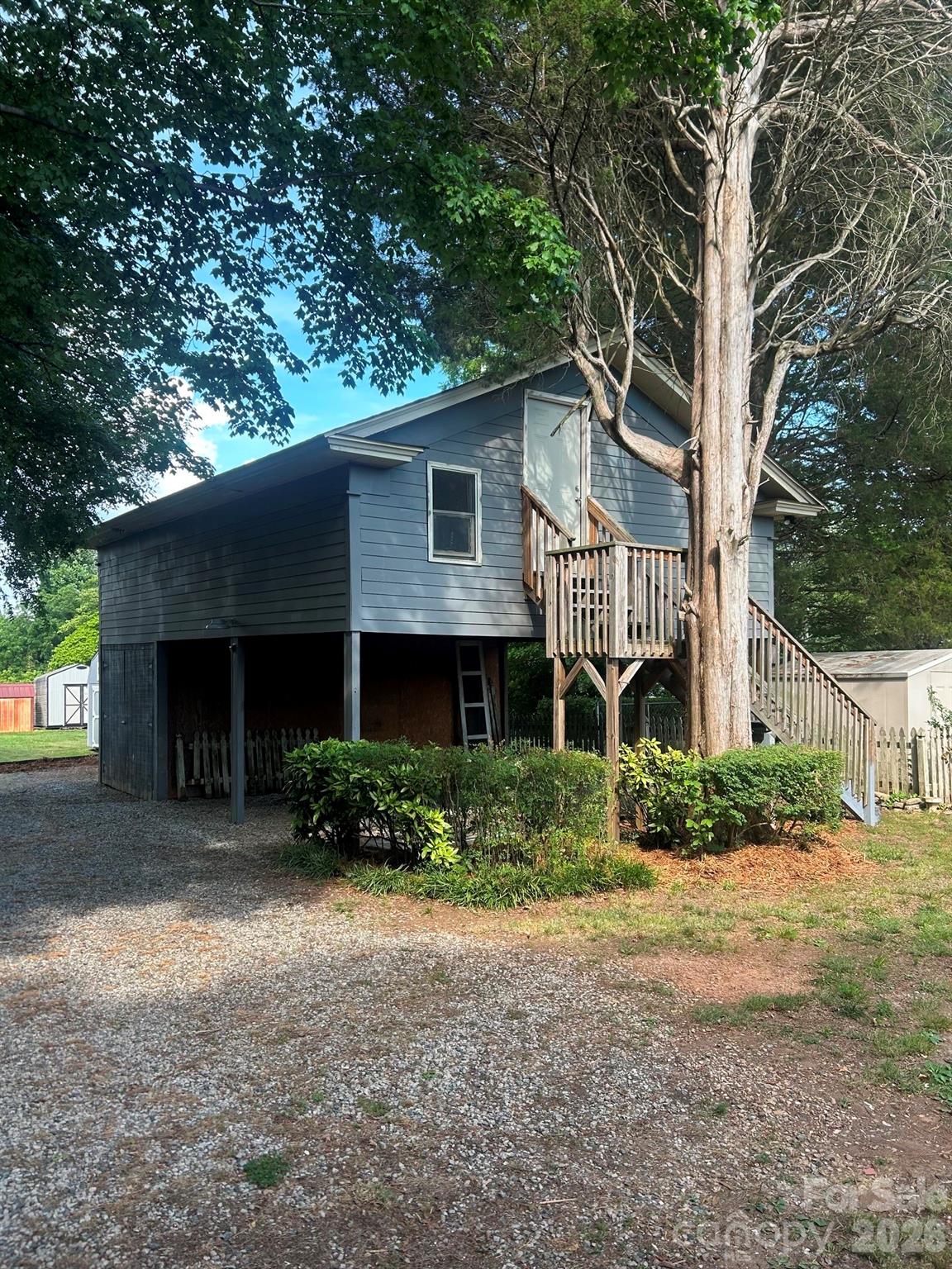 114 N Harris Street Property Photo 35