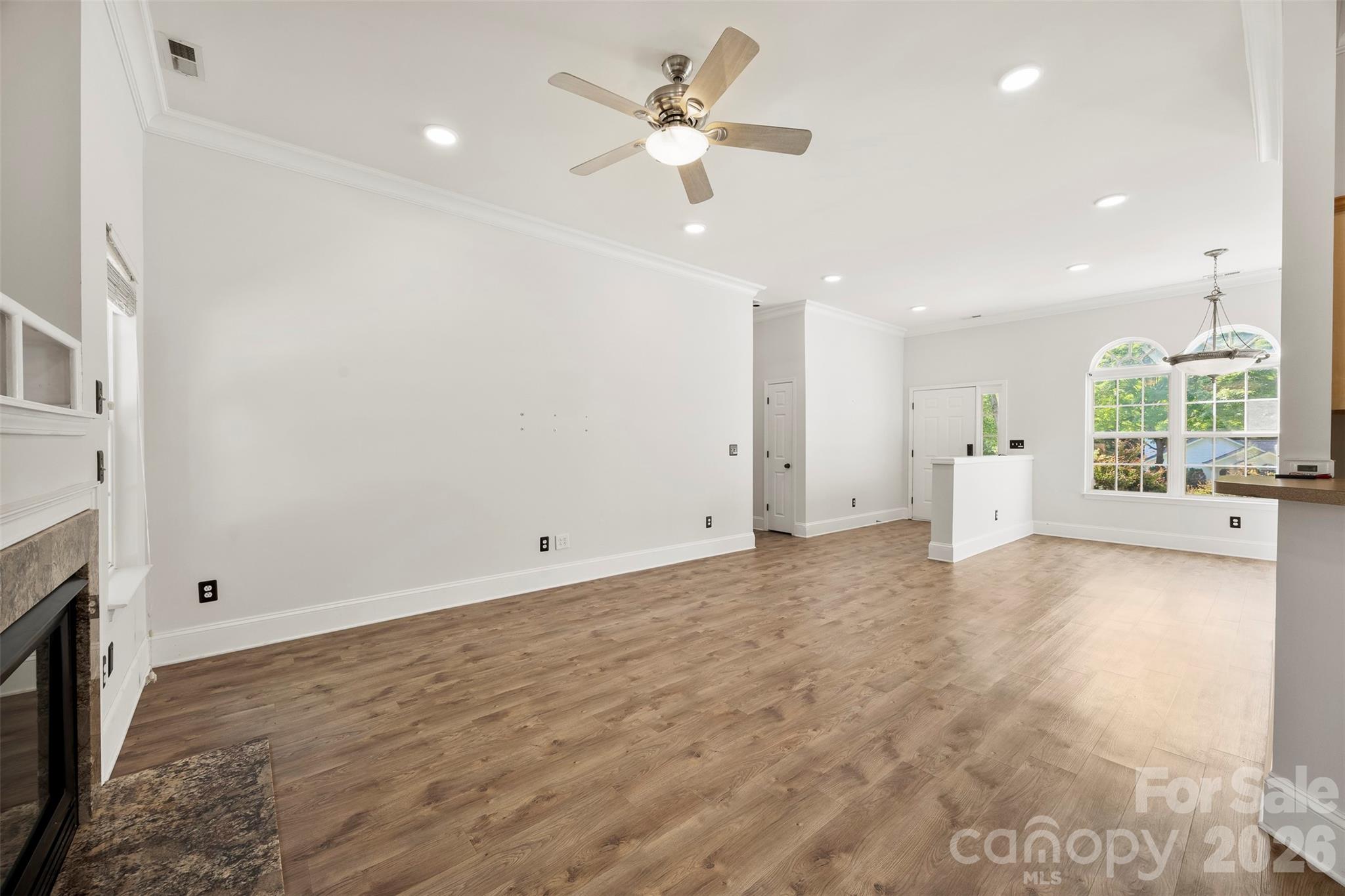 8011 Maxwelton Drive Property Photo 6