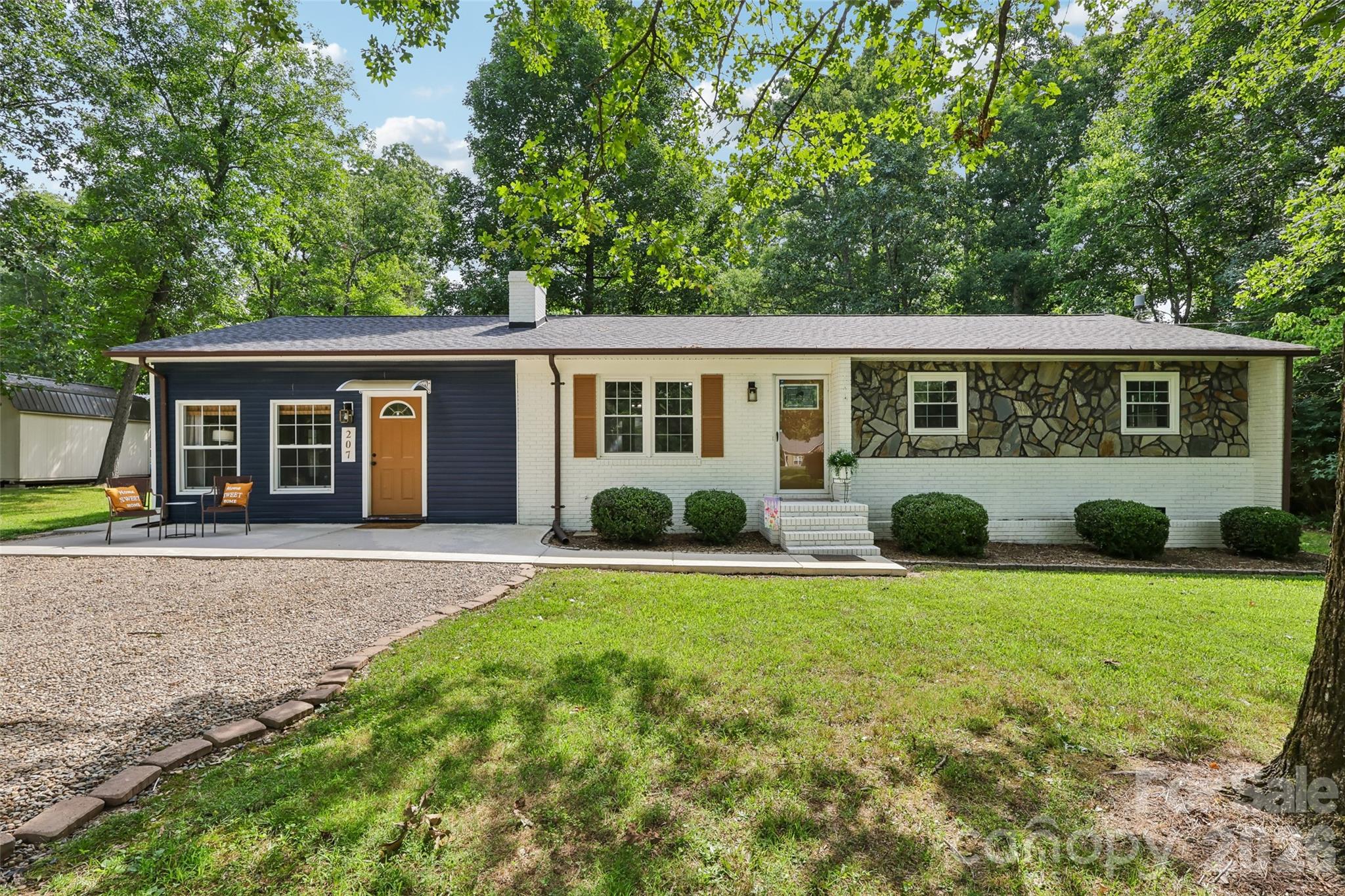 207 S Gold Branch Road Property Photo 1