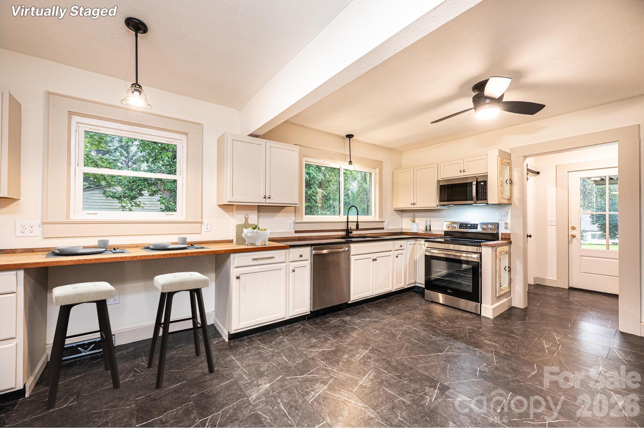 526 Kentwood Street Property Photo 17