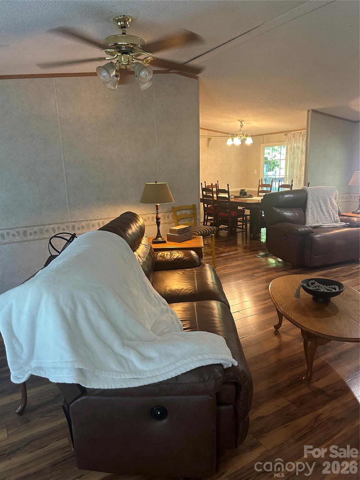 43702 Cypress Crossing Road Property Photo 4
