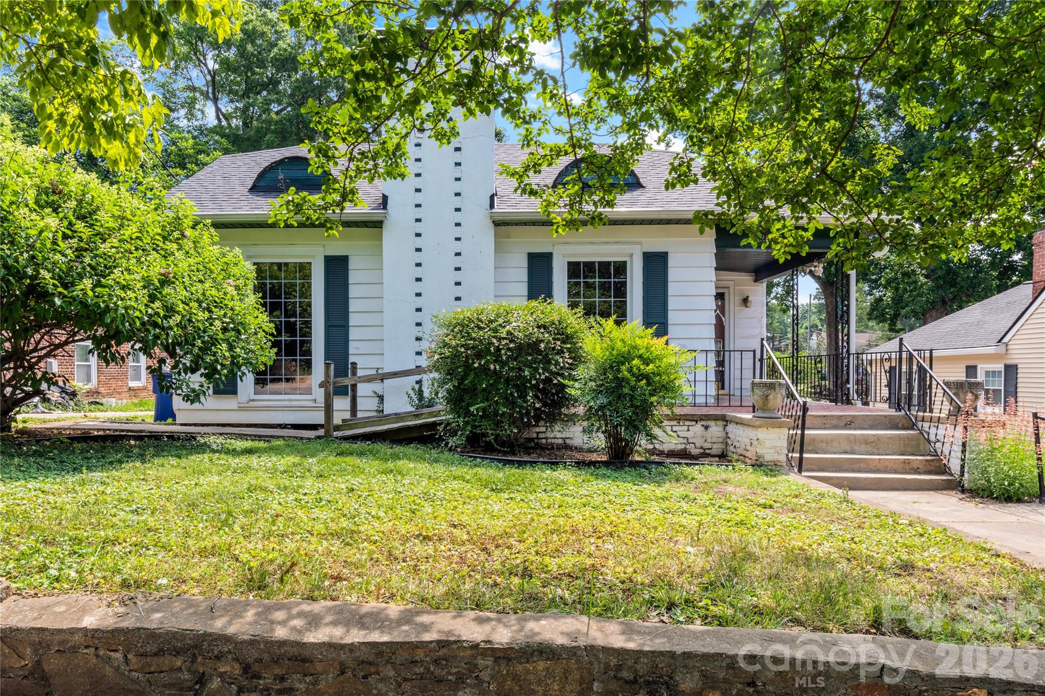 2805 Bon Air Avenue Property Photo 2