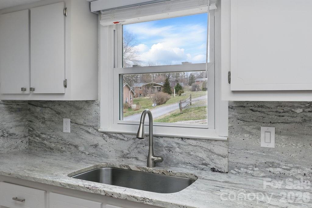 114 Falling Waters Road 2 Property Photo 4