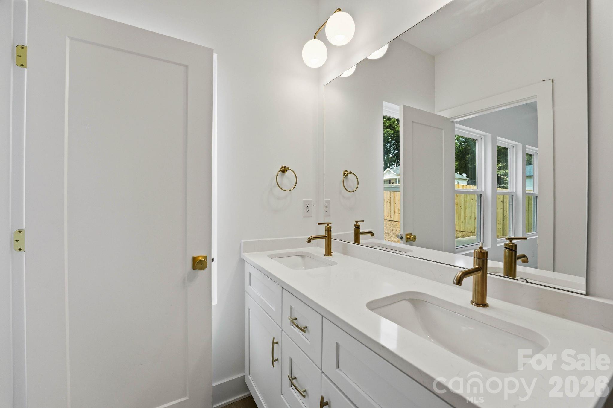 244 Institute Street Property Photo 5