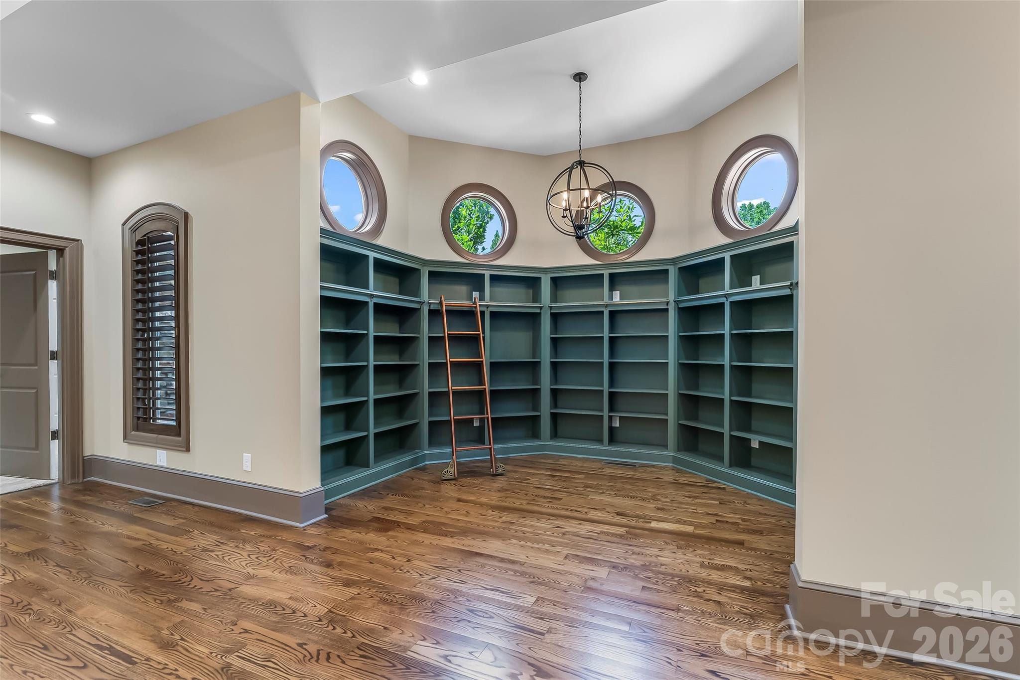 1090 Pearidge Road Property Photo 14