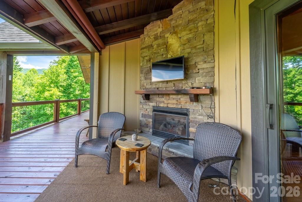 346 Torwood Lane Property Photo 9