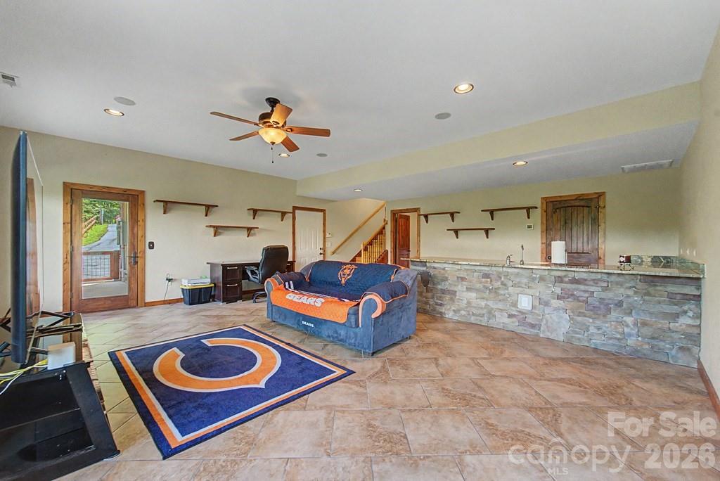 346 Torwood Lane Property Photo 27