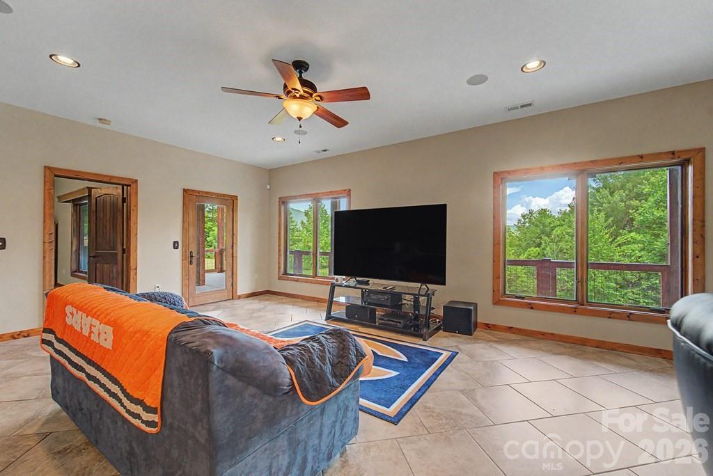 346 Torwood Lane Property Photo 28