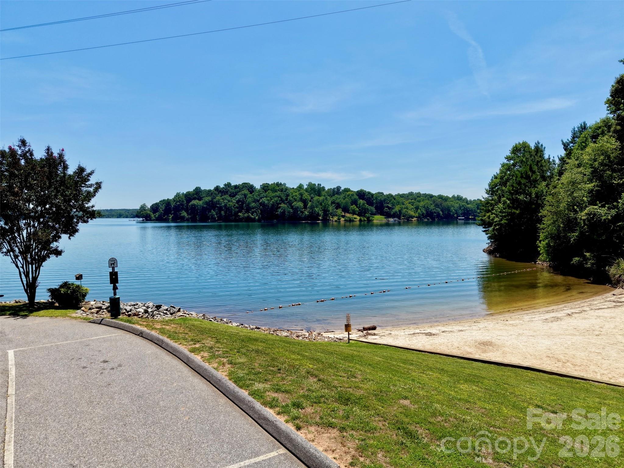 274 Rivercliff Drive Property Photo 3