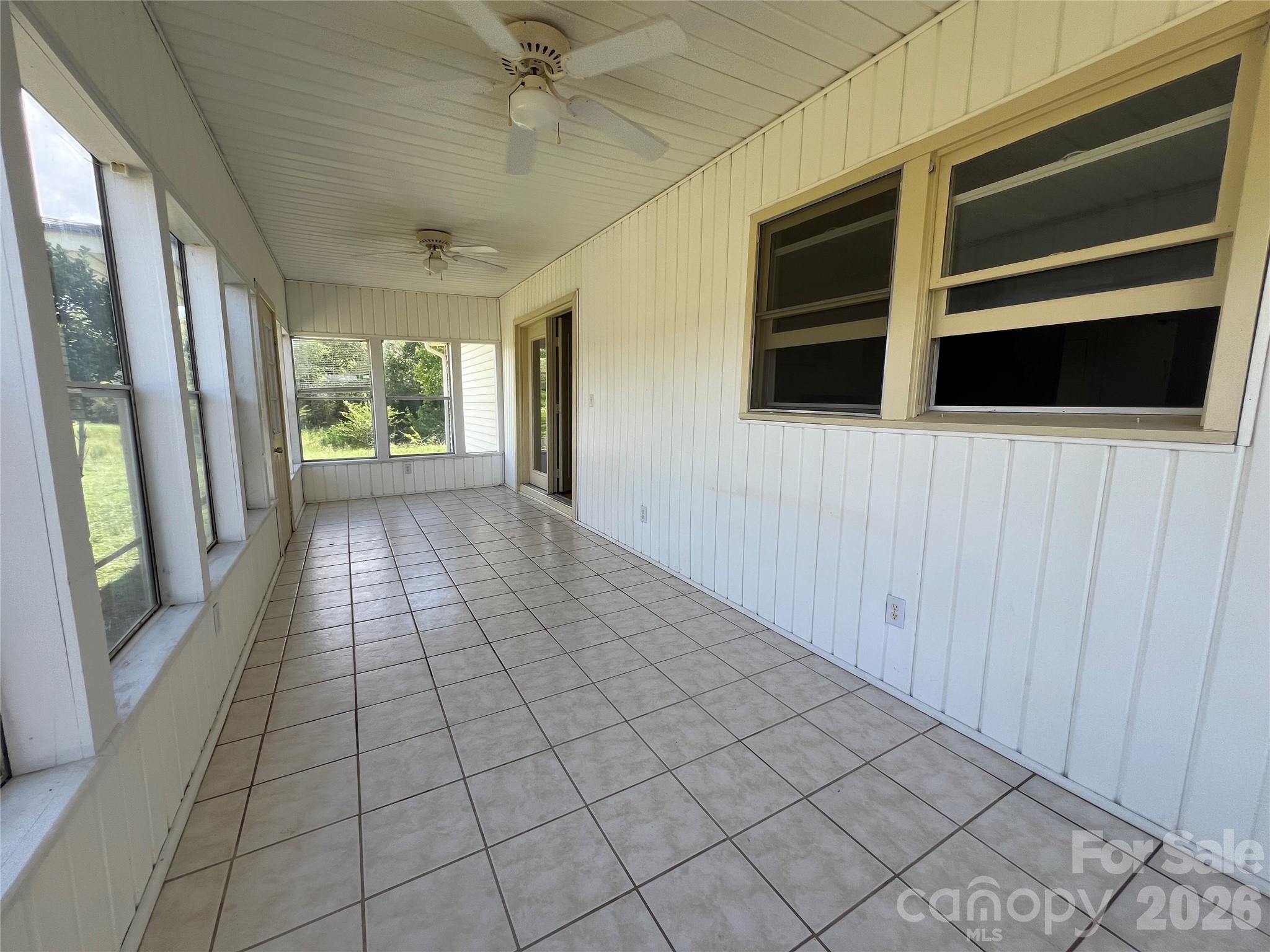 4405 Maple Creek Road Property Photo 5