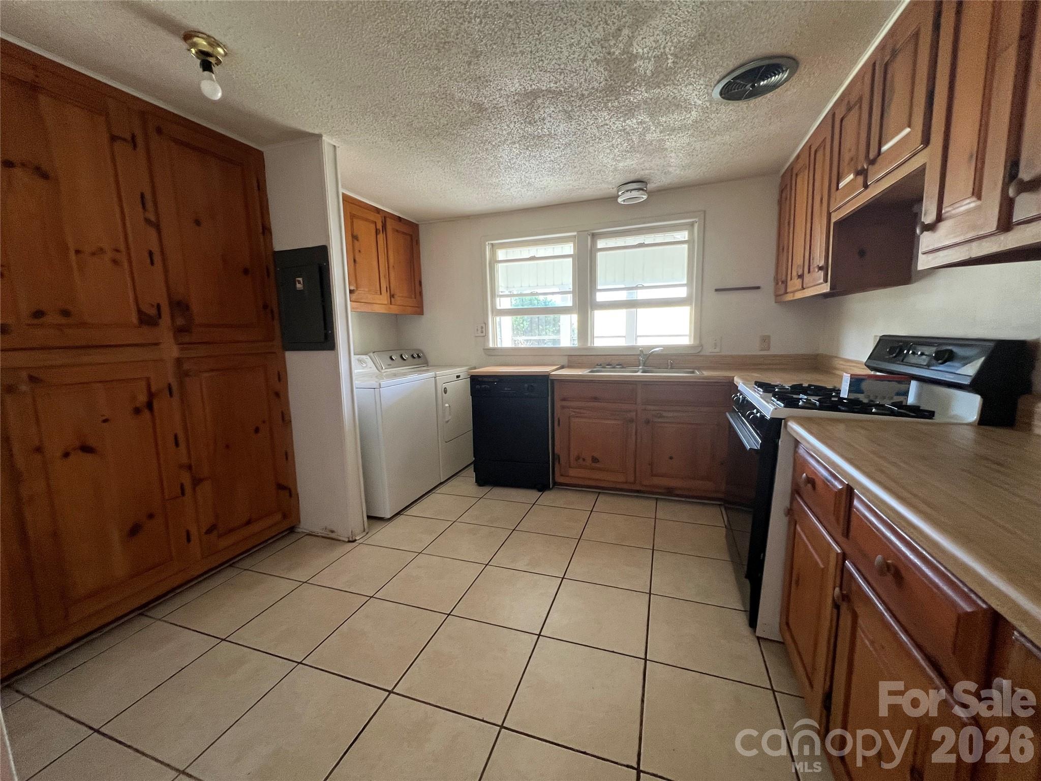 4405 Maple Creek Road Property Photo 11