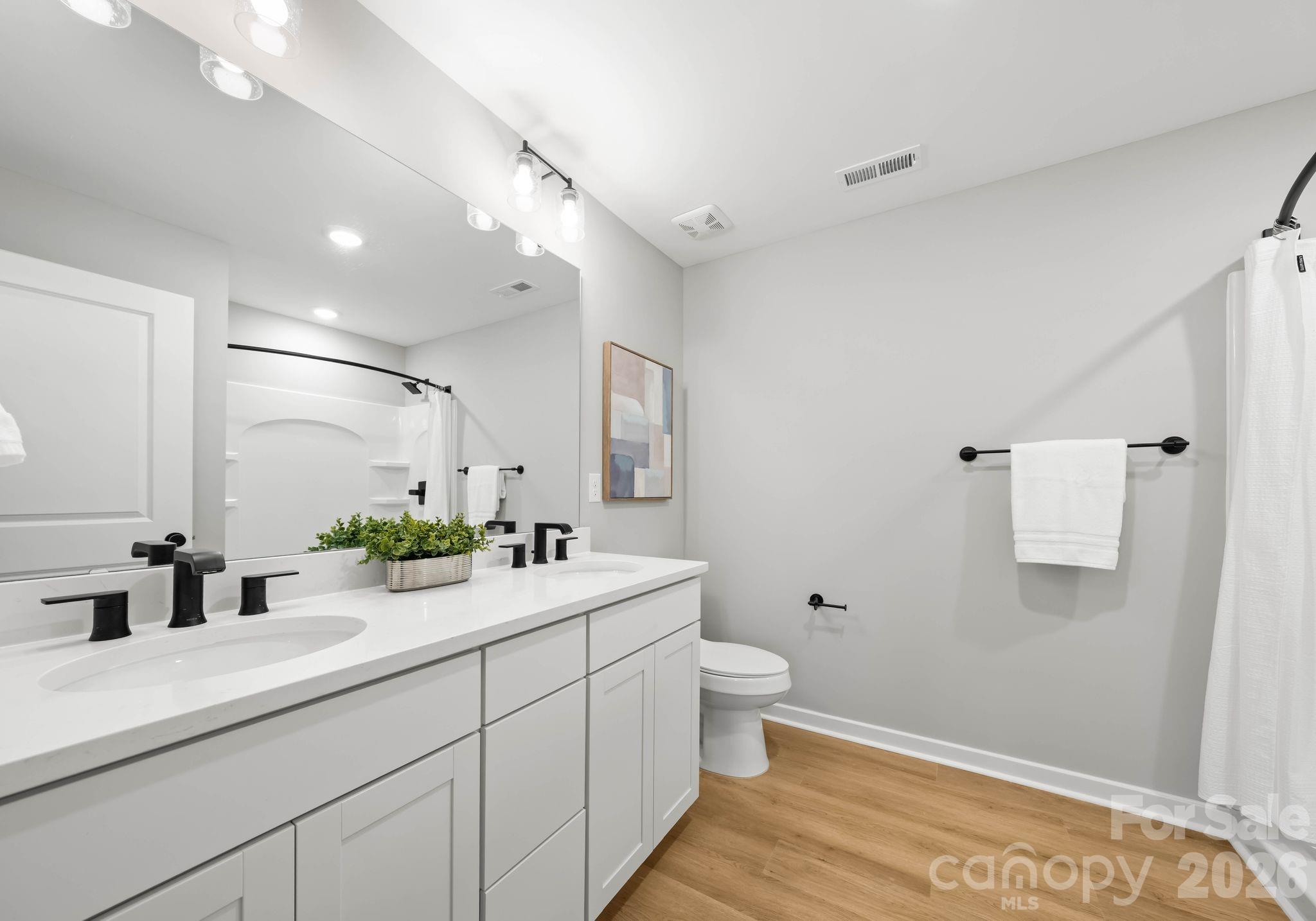 2017 Custer Street Property Photo 19