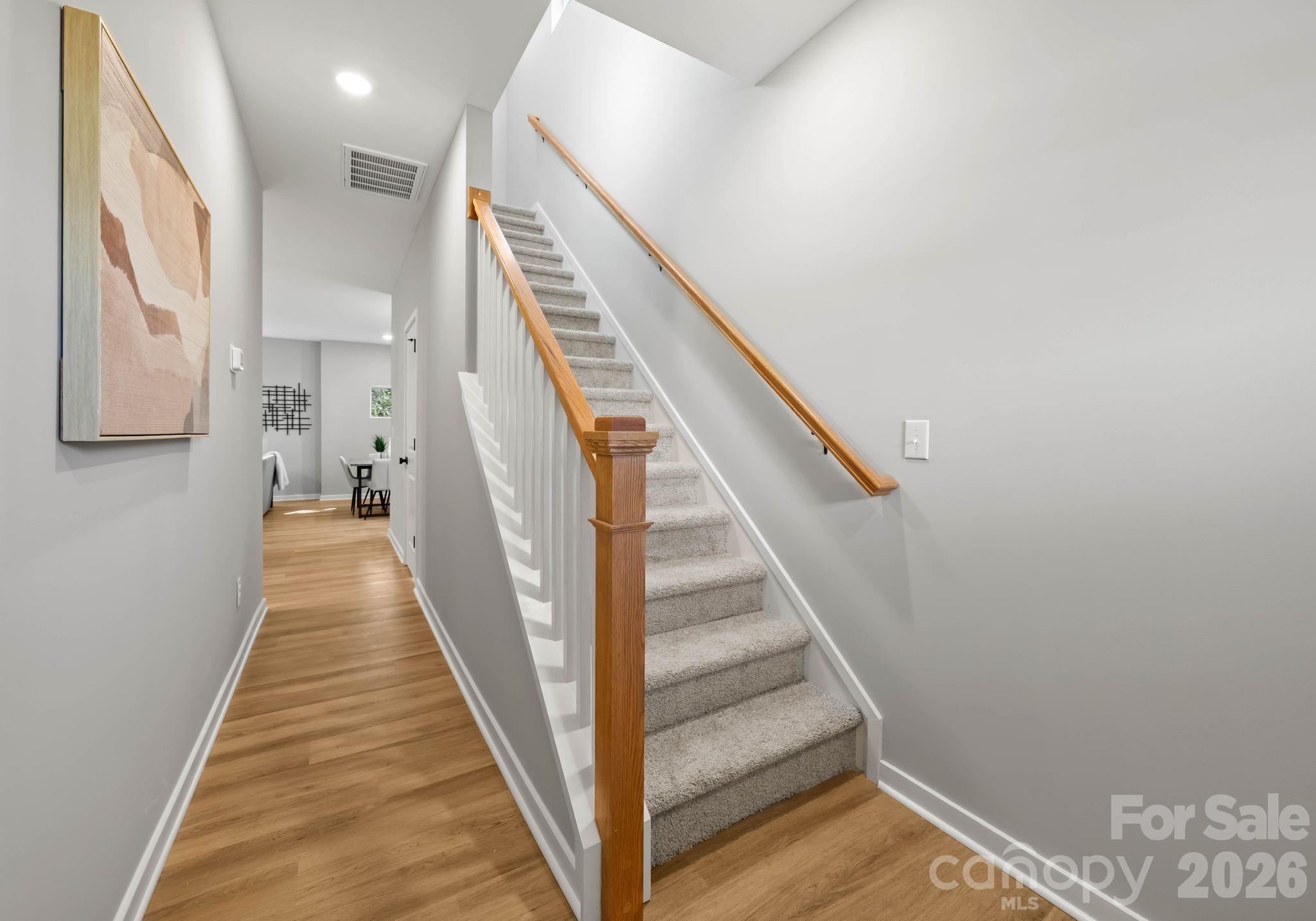 2021 Custer Street Property Photo 2