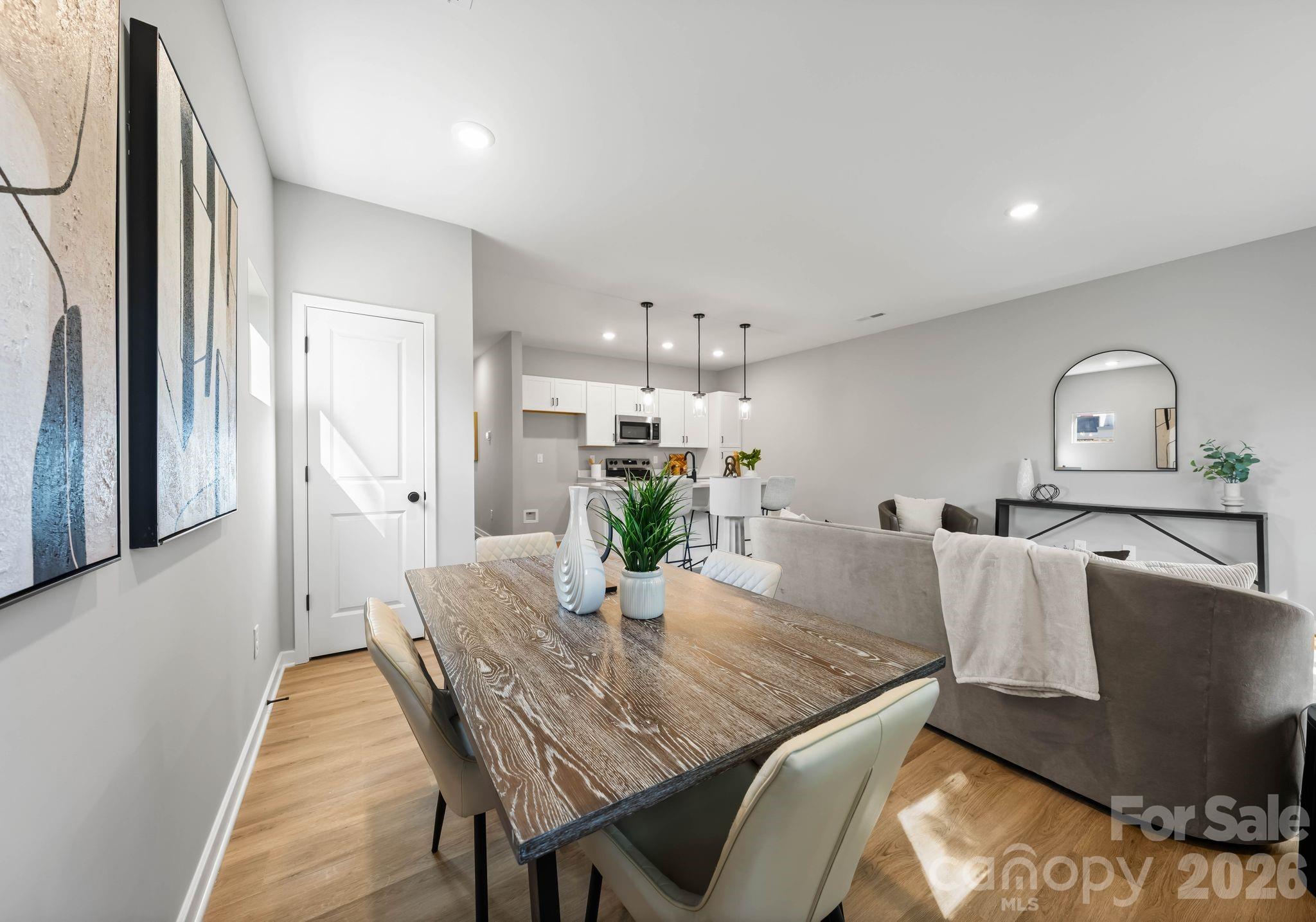 2021 Custer Street Property Photo 15