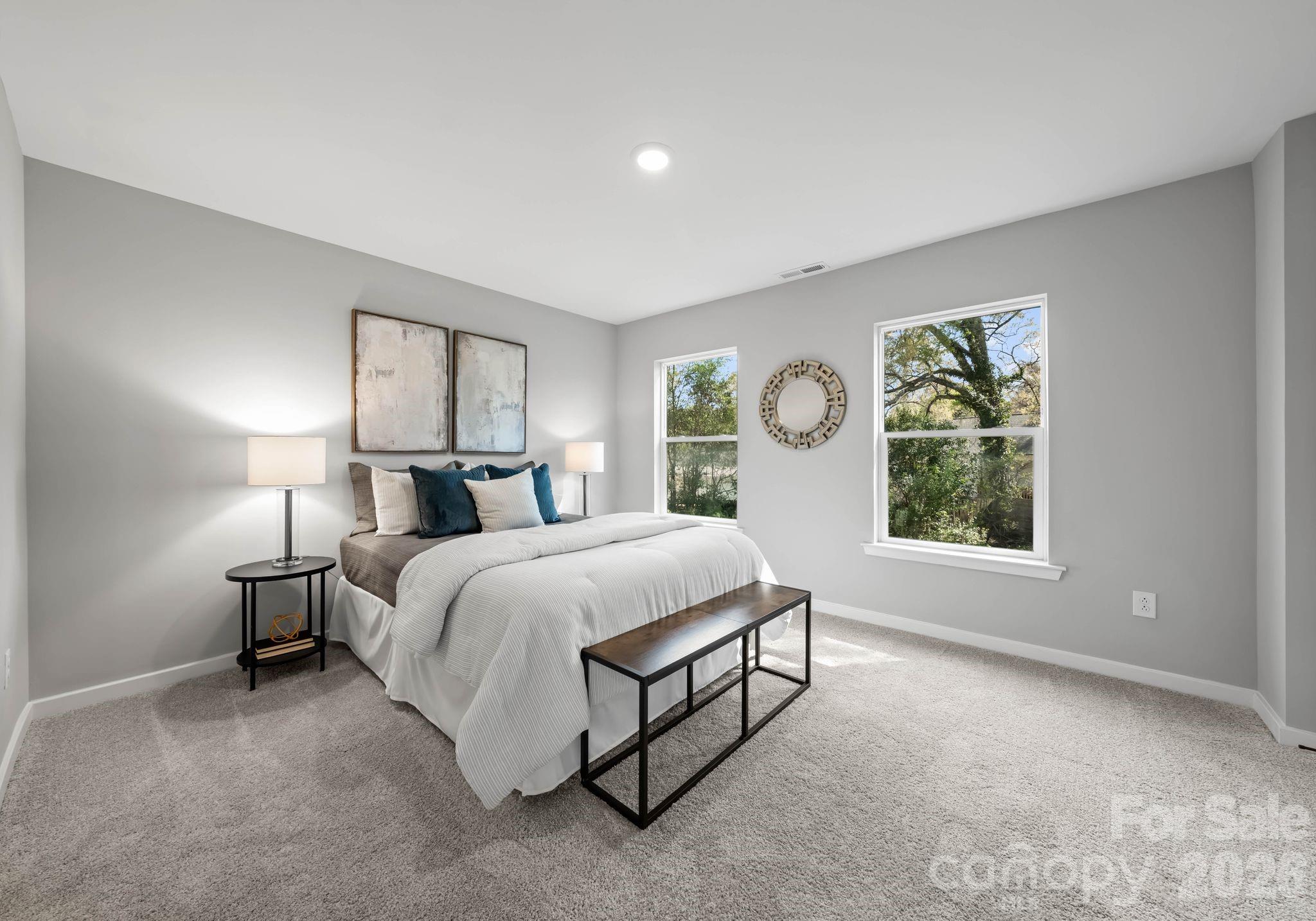 2021 Custer Street Property Photo 18
